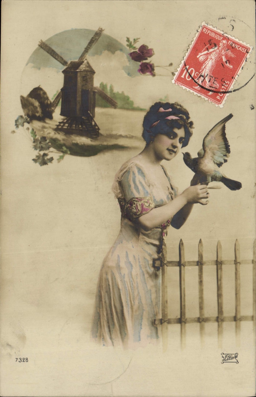 CPA Moulin a vent Femme