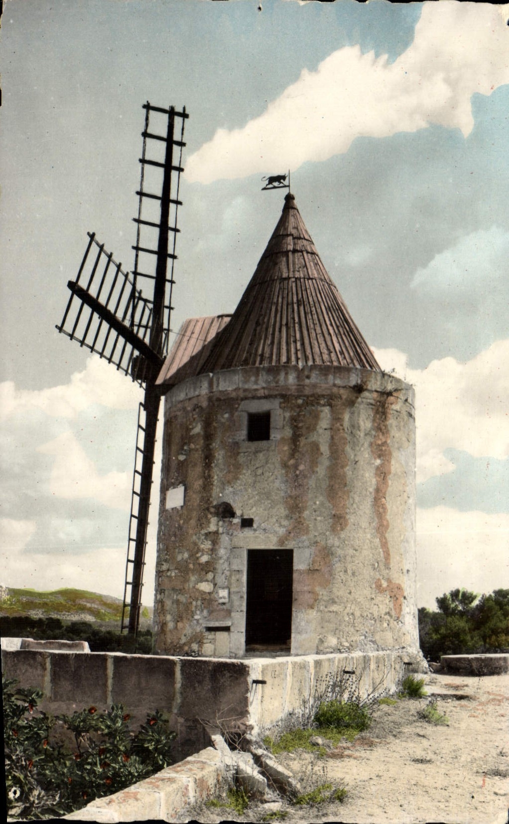 POSTAL MODERNA molino de viento de Fontvieille el molino de Daudet