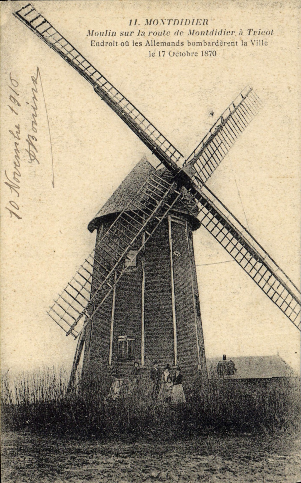 El molino de viento Montdidier Moulin de la POSTAL de la VENDIMIA en el camino de Montdidier tiene punto