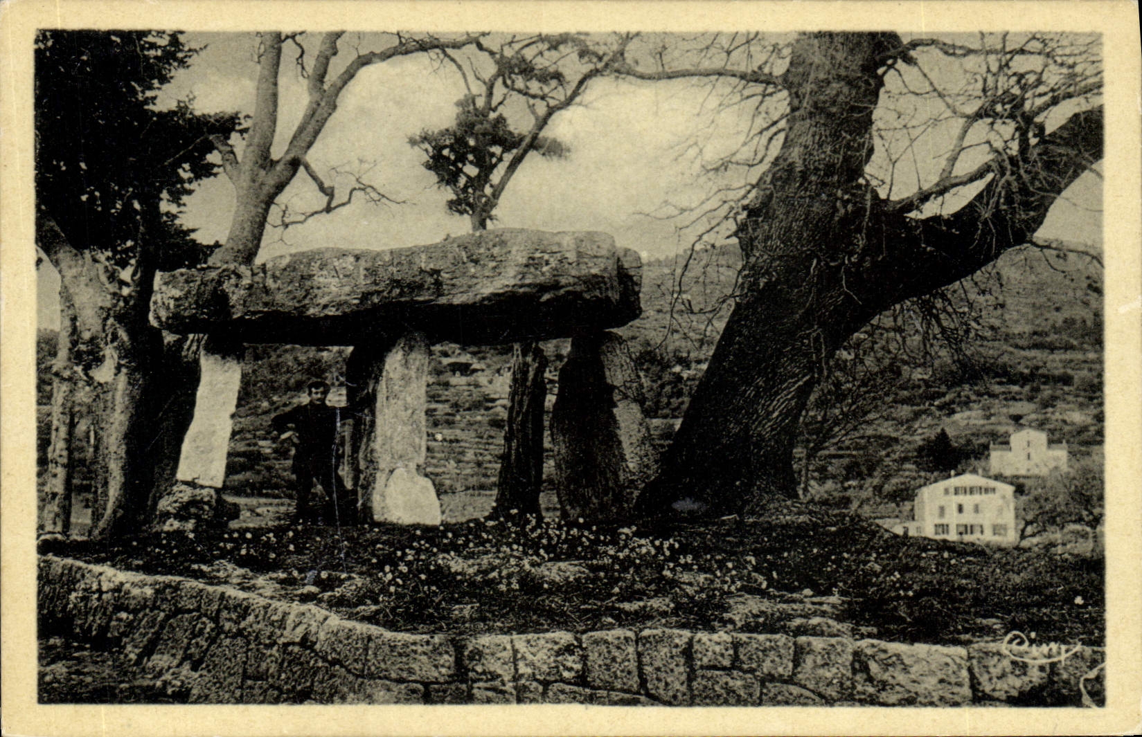 CPA Dolmen Menhir Draguignan La pierre de le fee