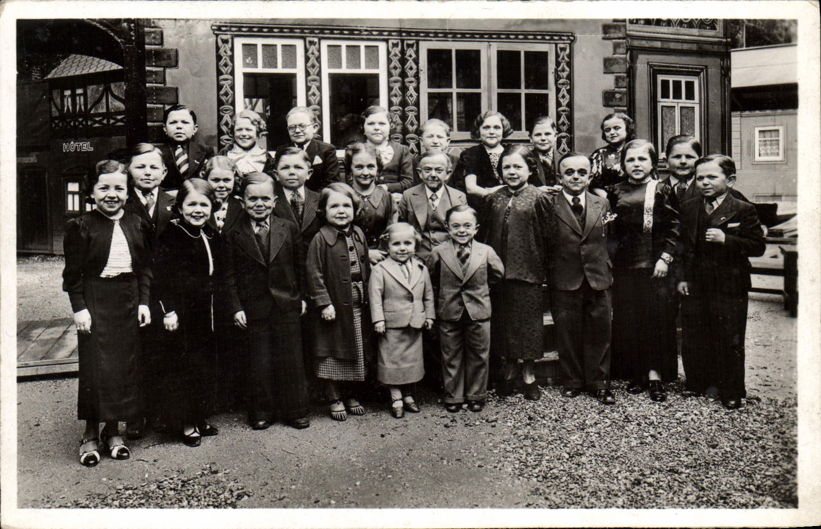 CPA Nain Nains Exposition internationale Paris 1937 Royaume de Lilliput 