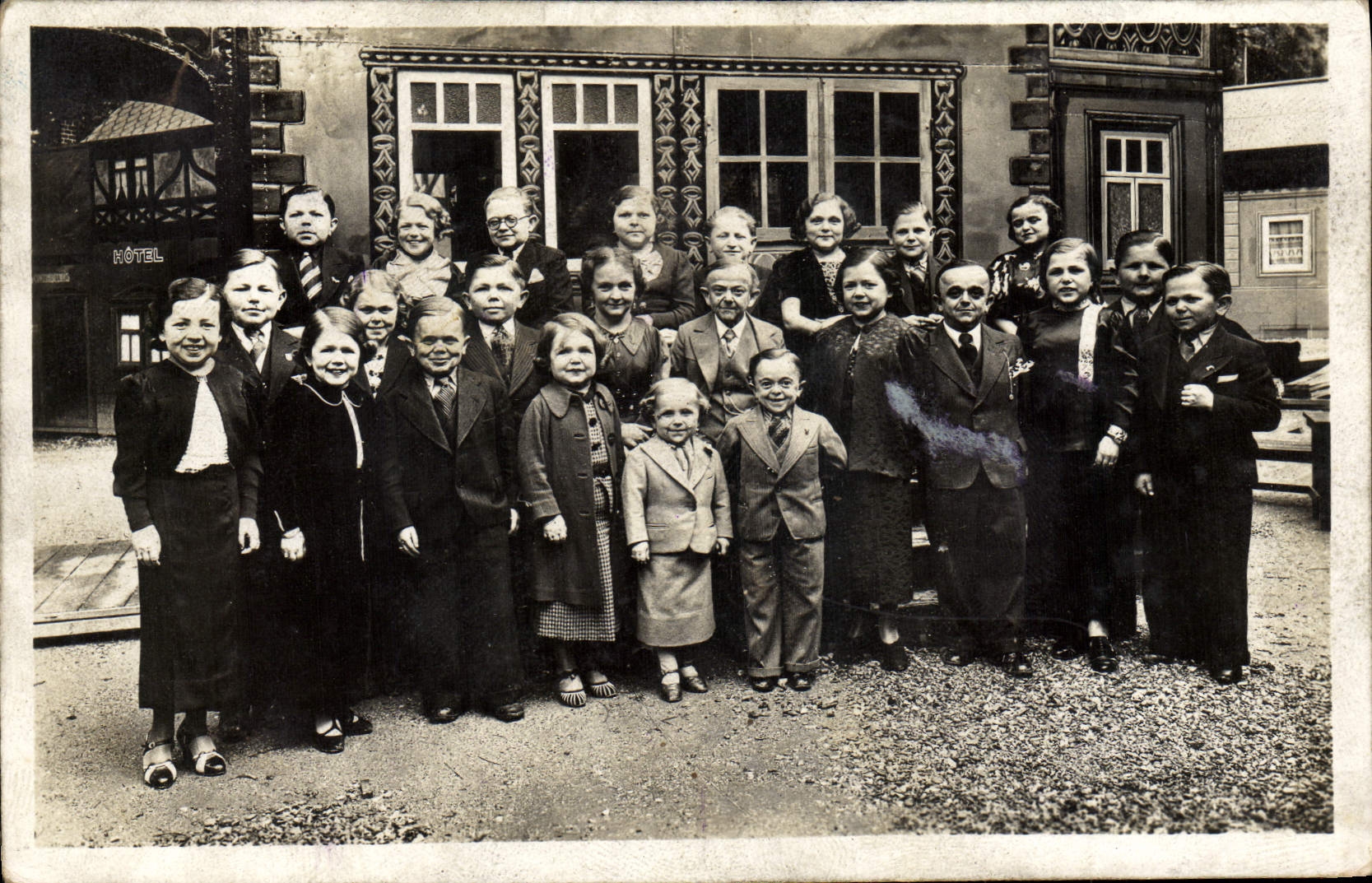 CPA Nain Nains Exposition internationale Paris 1937 Royaume de Lilliput 