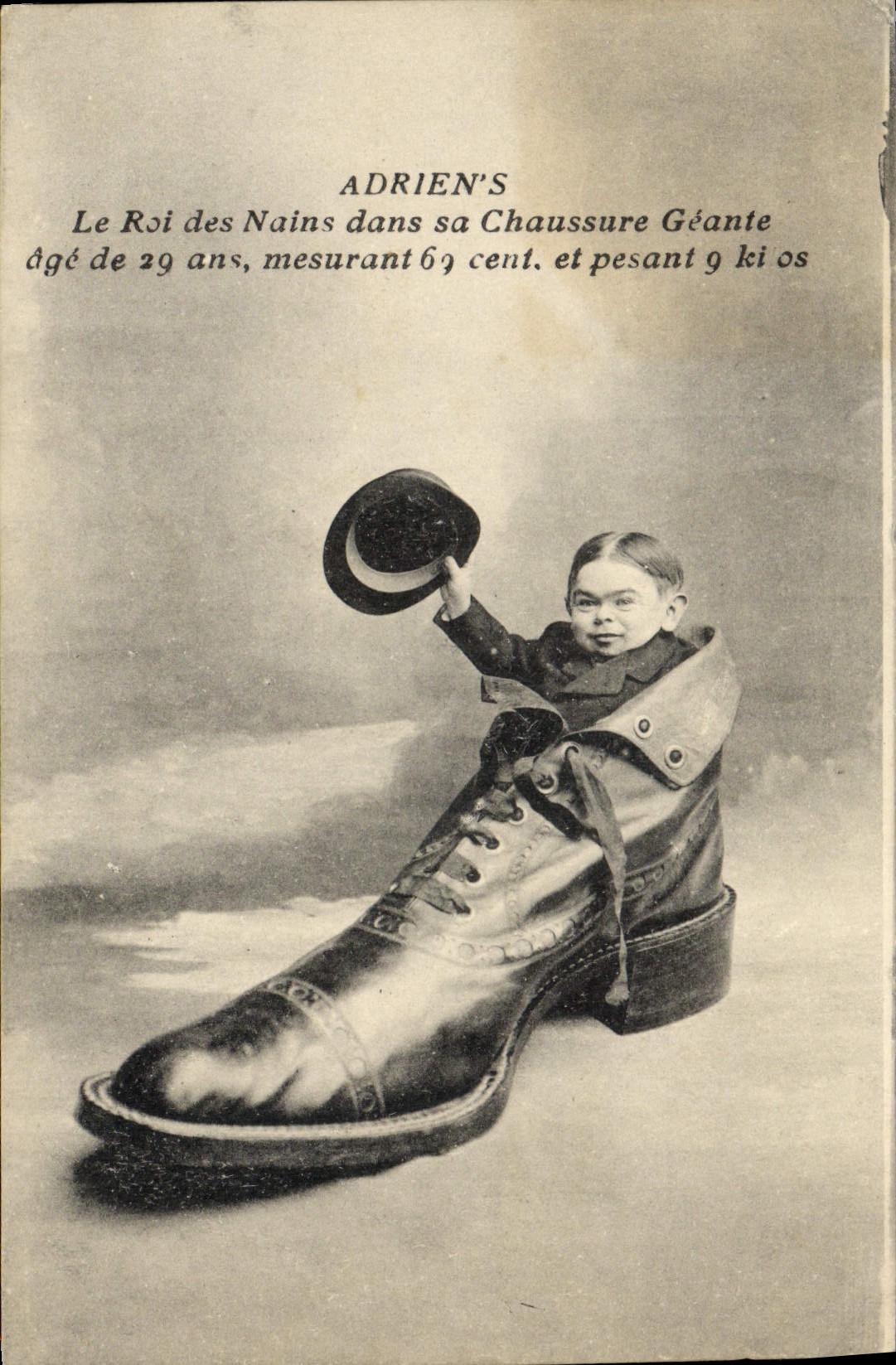 VINTAGE POSTCARD Dwarf Dwarves Adrien' S the king of the dwarves giant Shoe