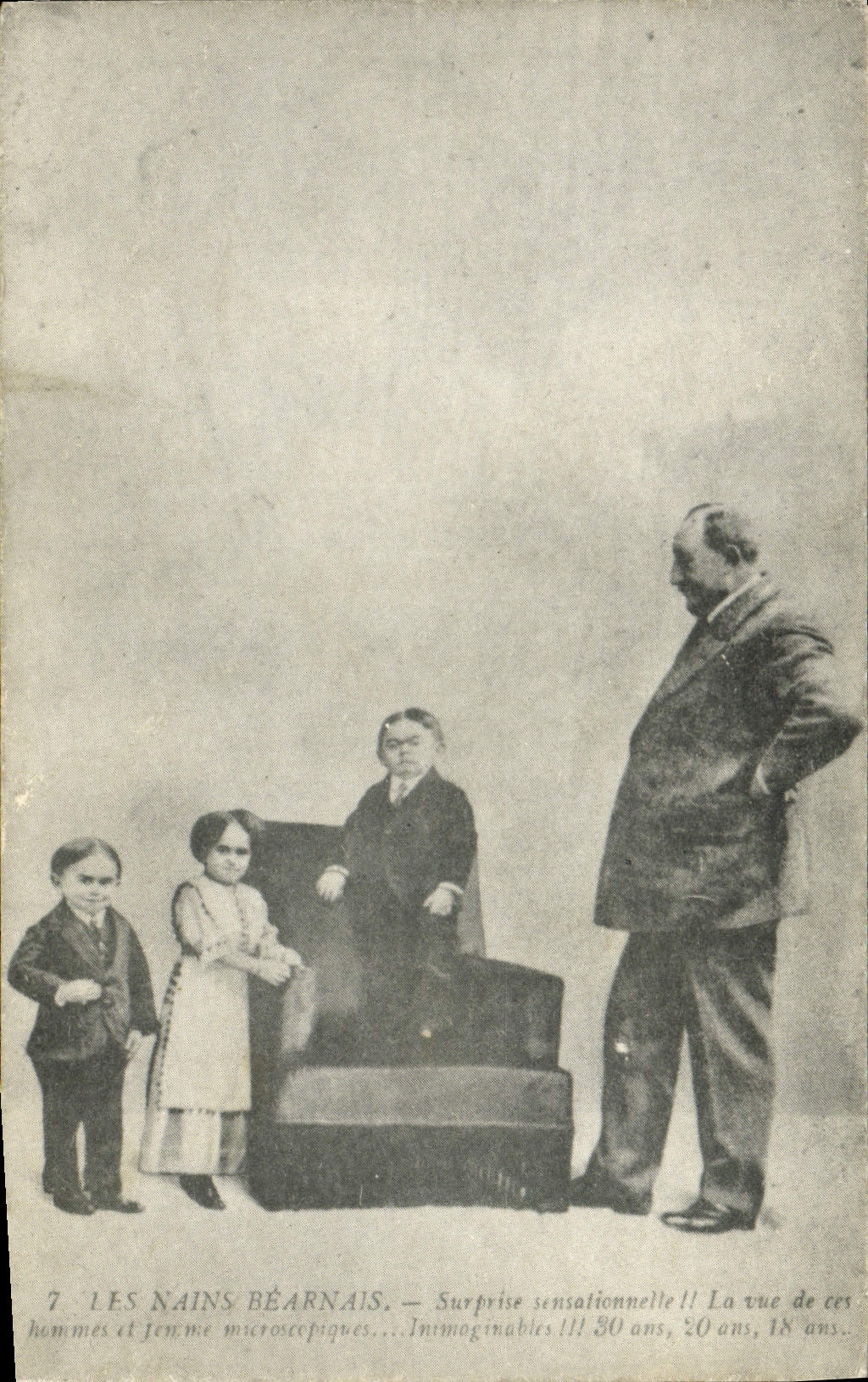 VINTAGE POSTCARD Dwarf Dwarves the dwarves inhabitant of Béarn