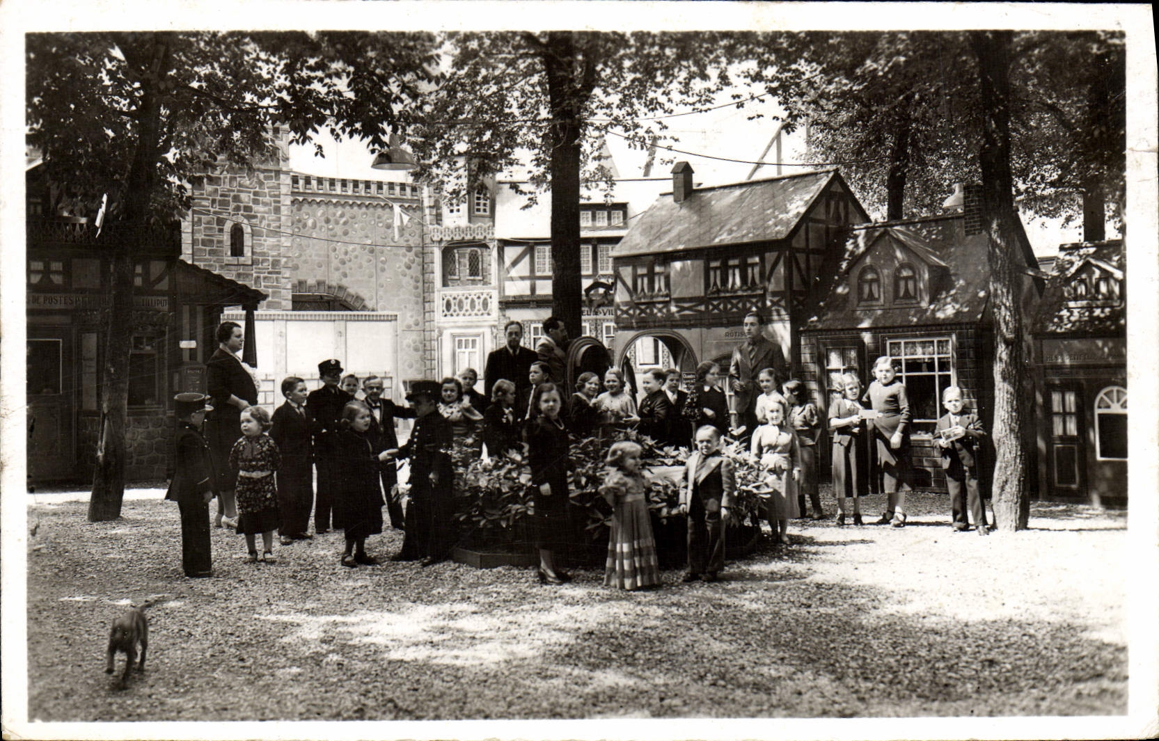 CPA Nain Nains Exposition internationale Paris 1937 Royaume de Lilliput 