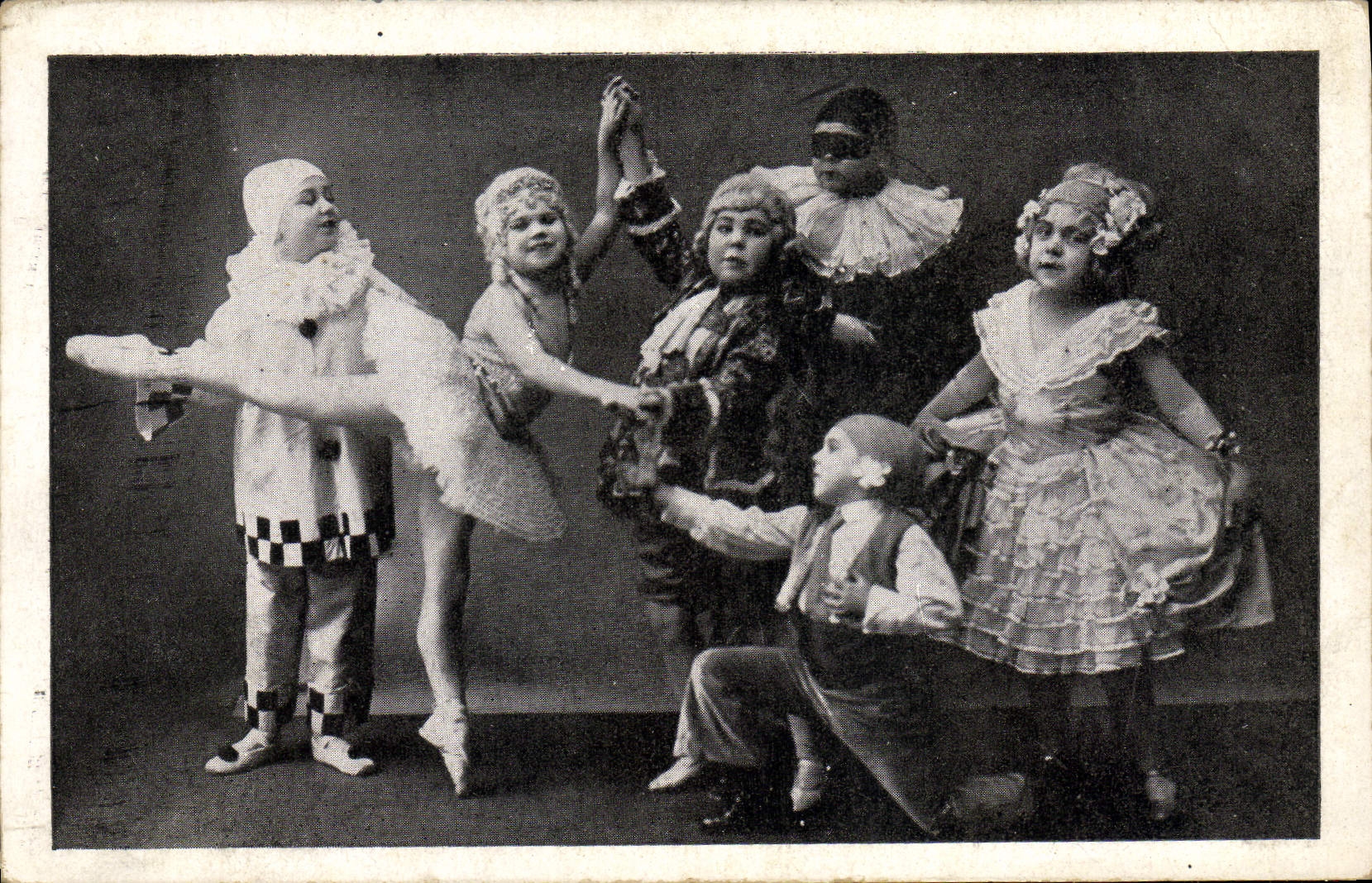 VINTAGE POSTCARD Dwarf Dwarves Russian Lilliputians Katia Casino of Paris