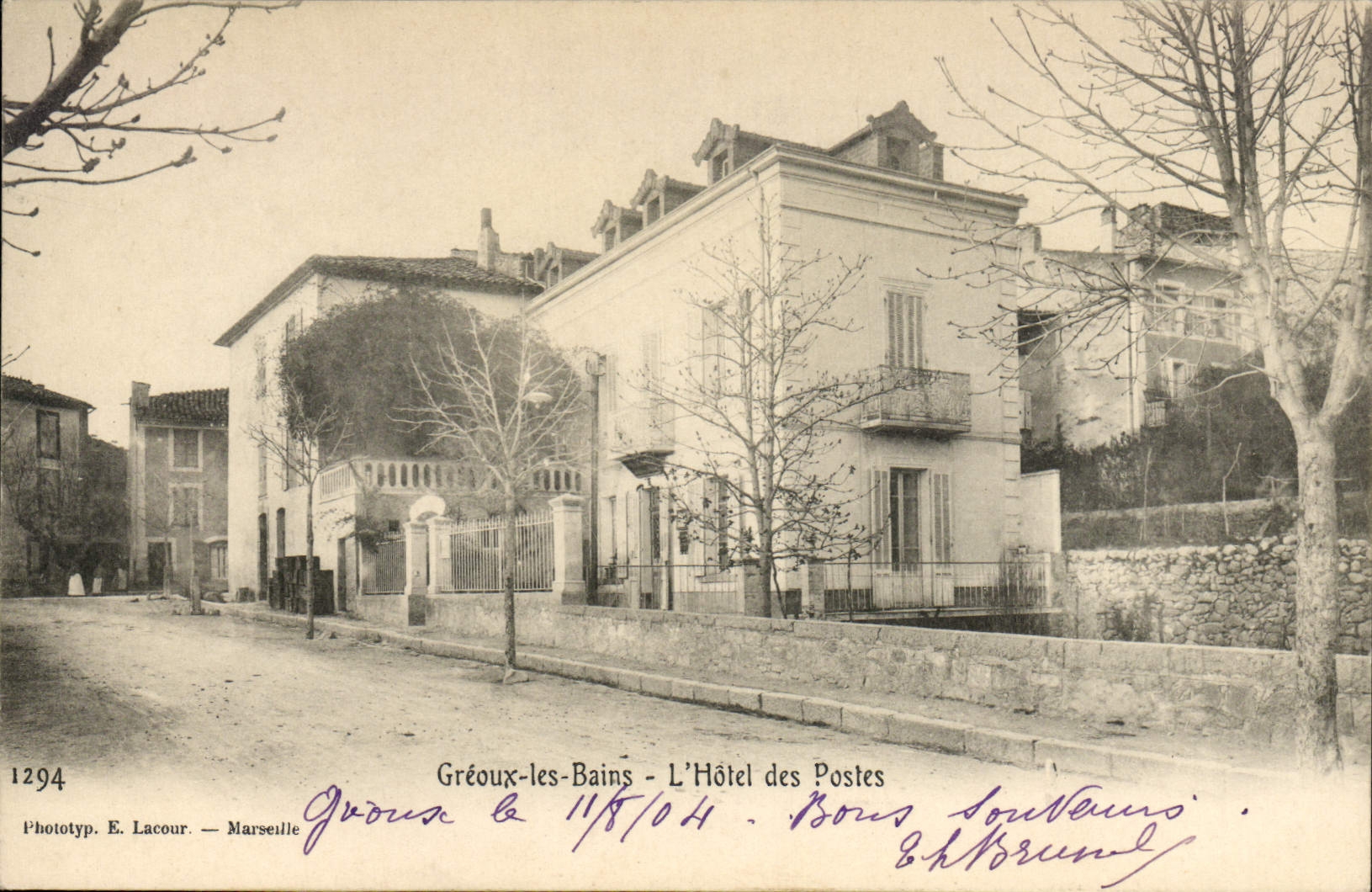Estación de Greoux de la POSTAL de la VENDIMIA les Bains el edificio de la oficina de correos