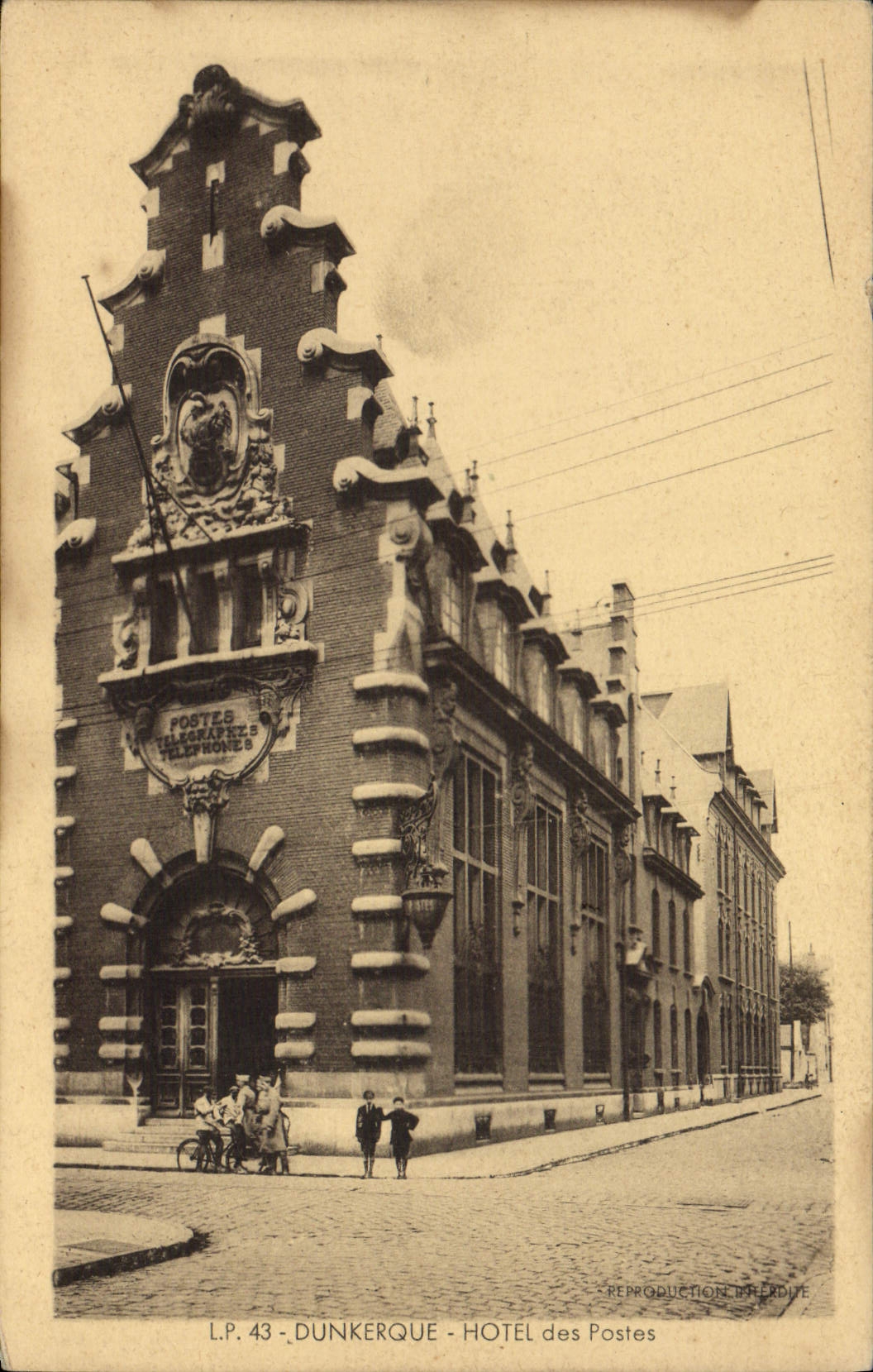 Edificio de la oficina de correos de Dunkirk de la estación de la POSTAL de la VENDIMIA