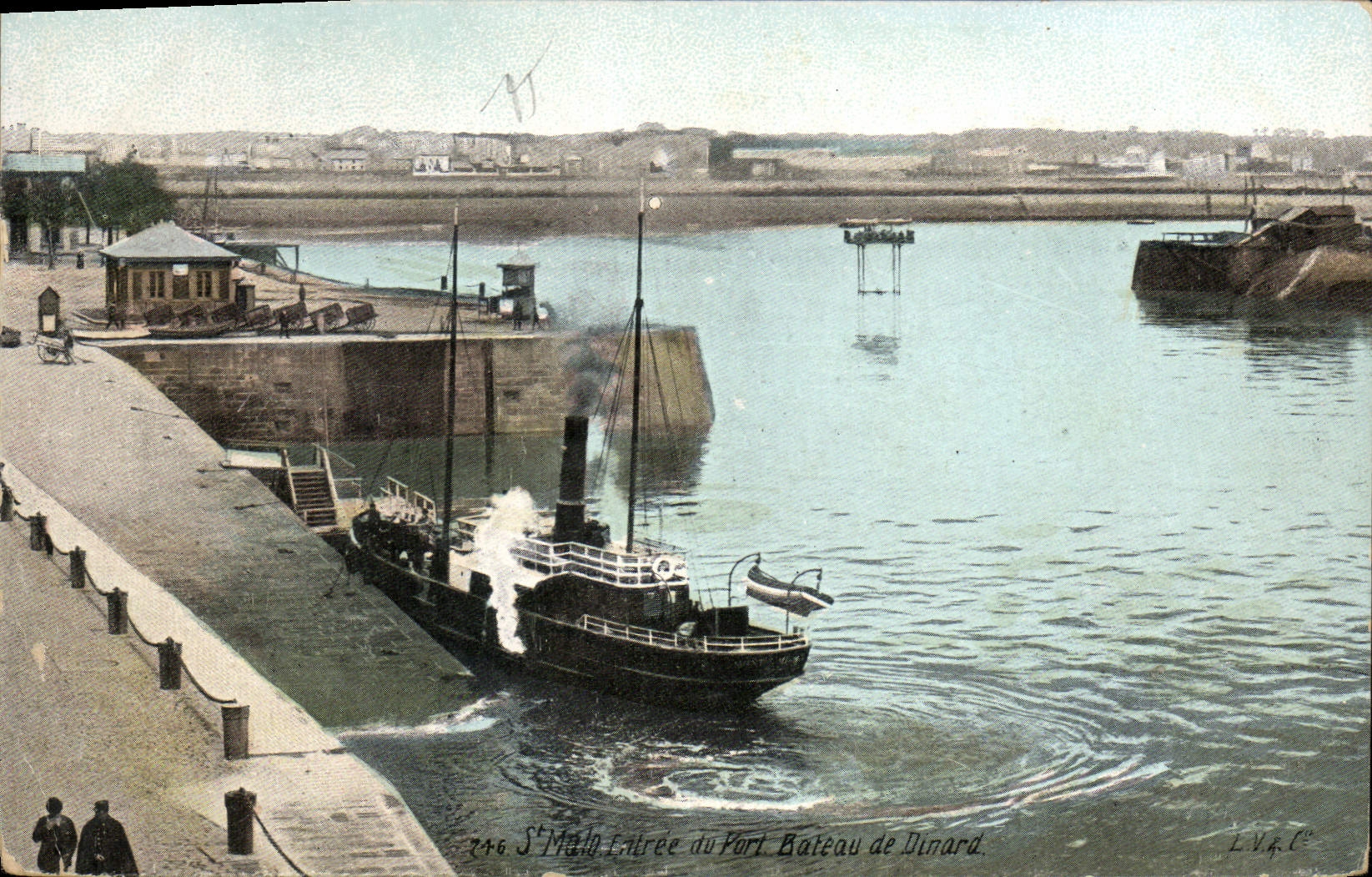 VINTAGE POSTCARD Boat St Malo Entered of the port Boat of Dinard