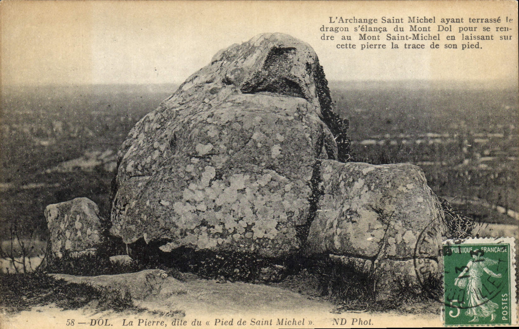 CPA Menhir Dolmen Dol La pierre dite du Pied de Saint Michel