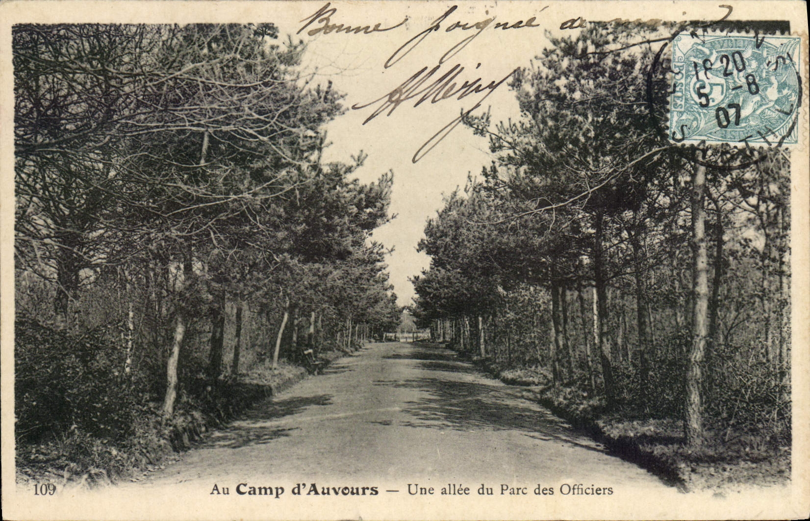 CPA Militaria Au camp d'Auvours Une allee du parc des officiers