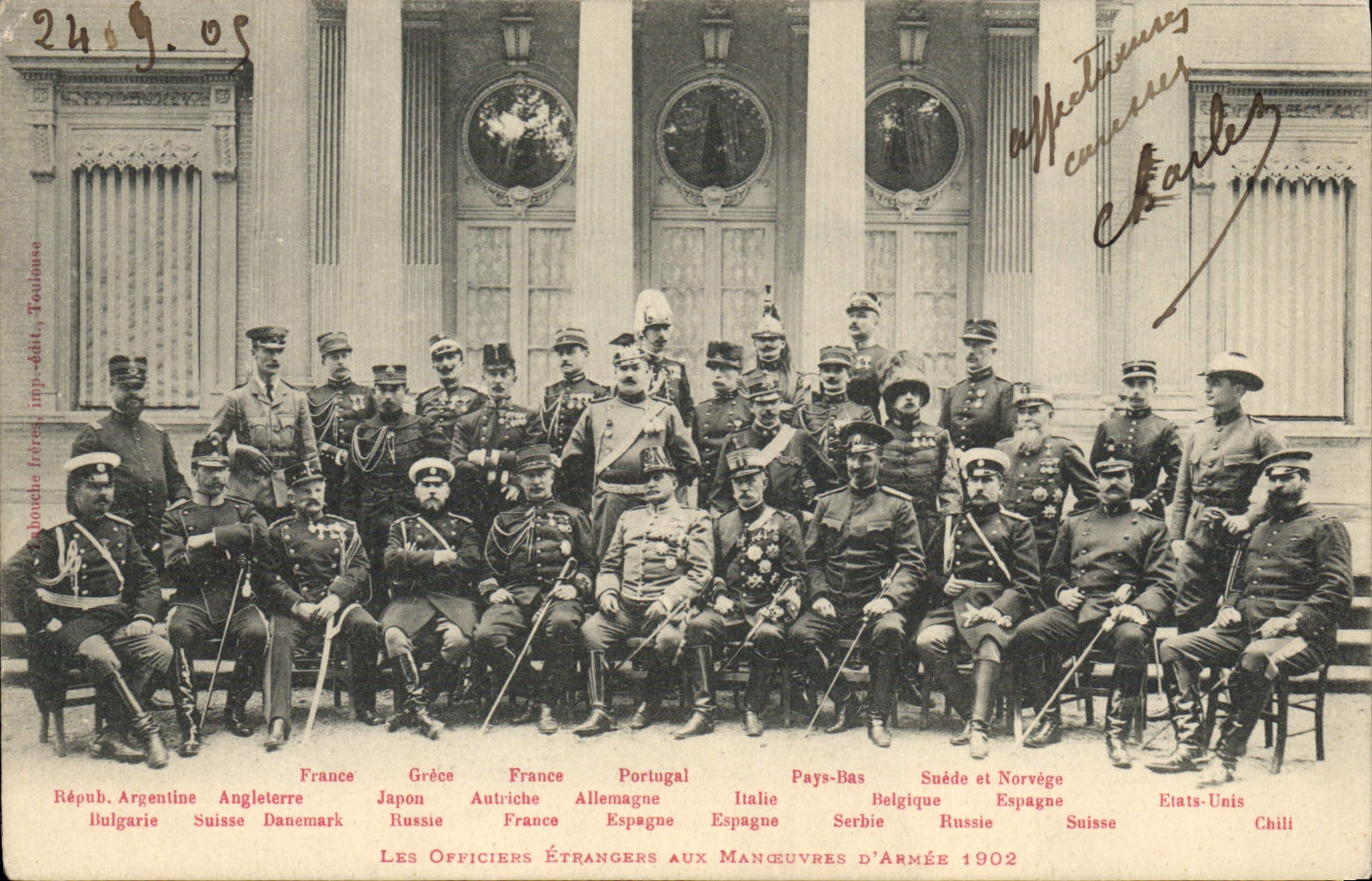 CPA Militaria Les officiers etrangers aux Manoeuvres d'armee 1902