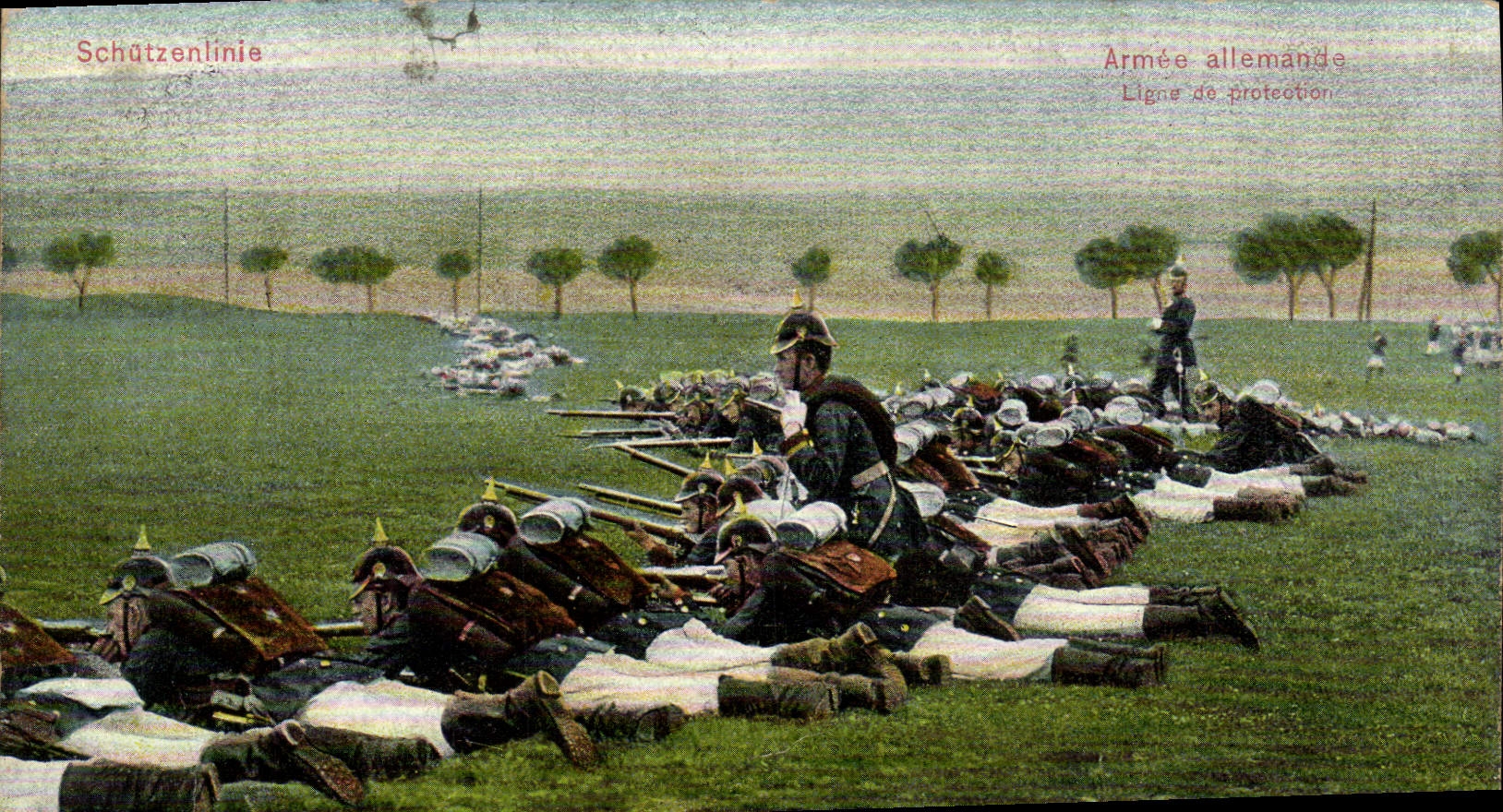 VINTAGE POSTCARD Militaria Armed German Line with protection