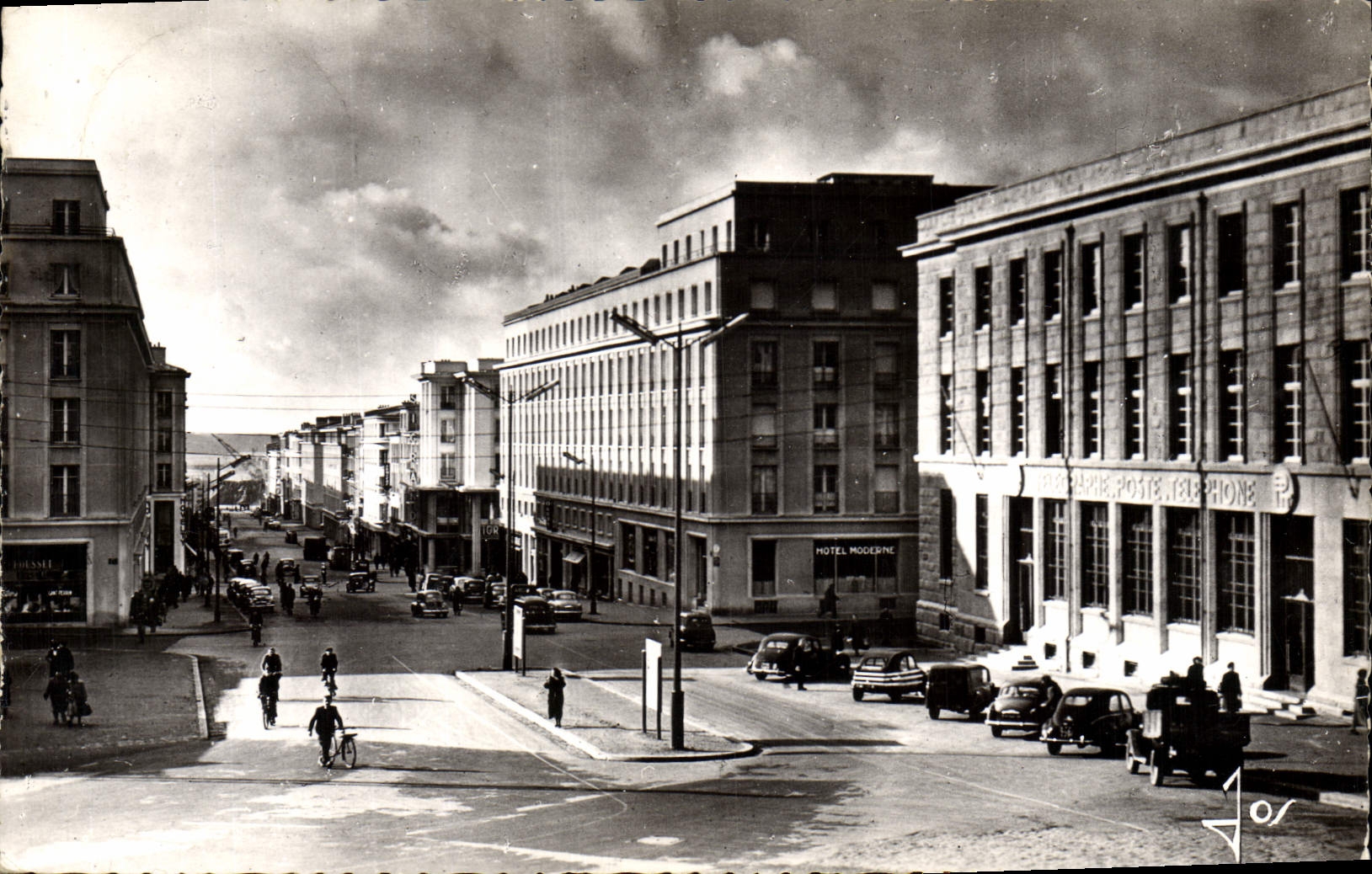 CPM Hotel des Postes Brest La poste et la rue de Siam 