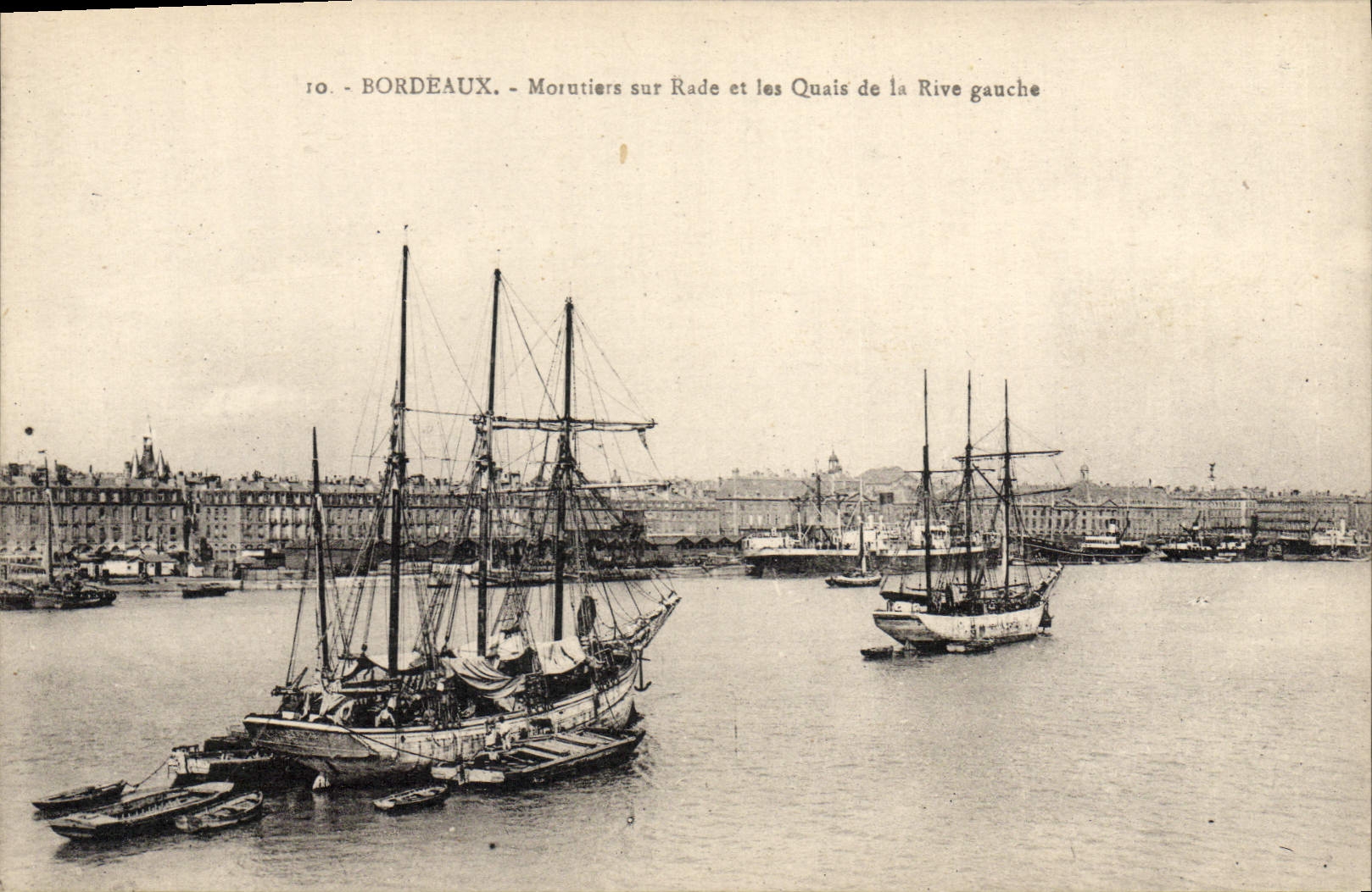 VINTAGE POSTCARD Bordeaux Cod-fishing boats on roads and quays of left bank