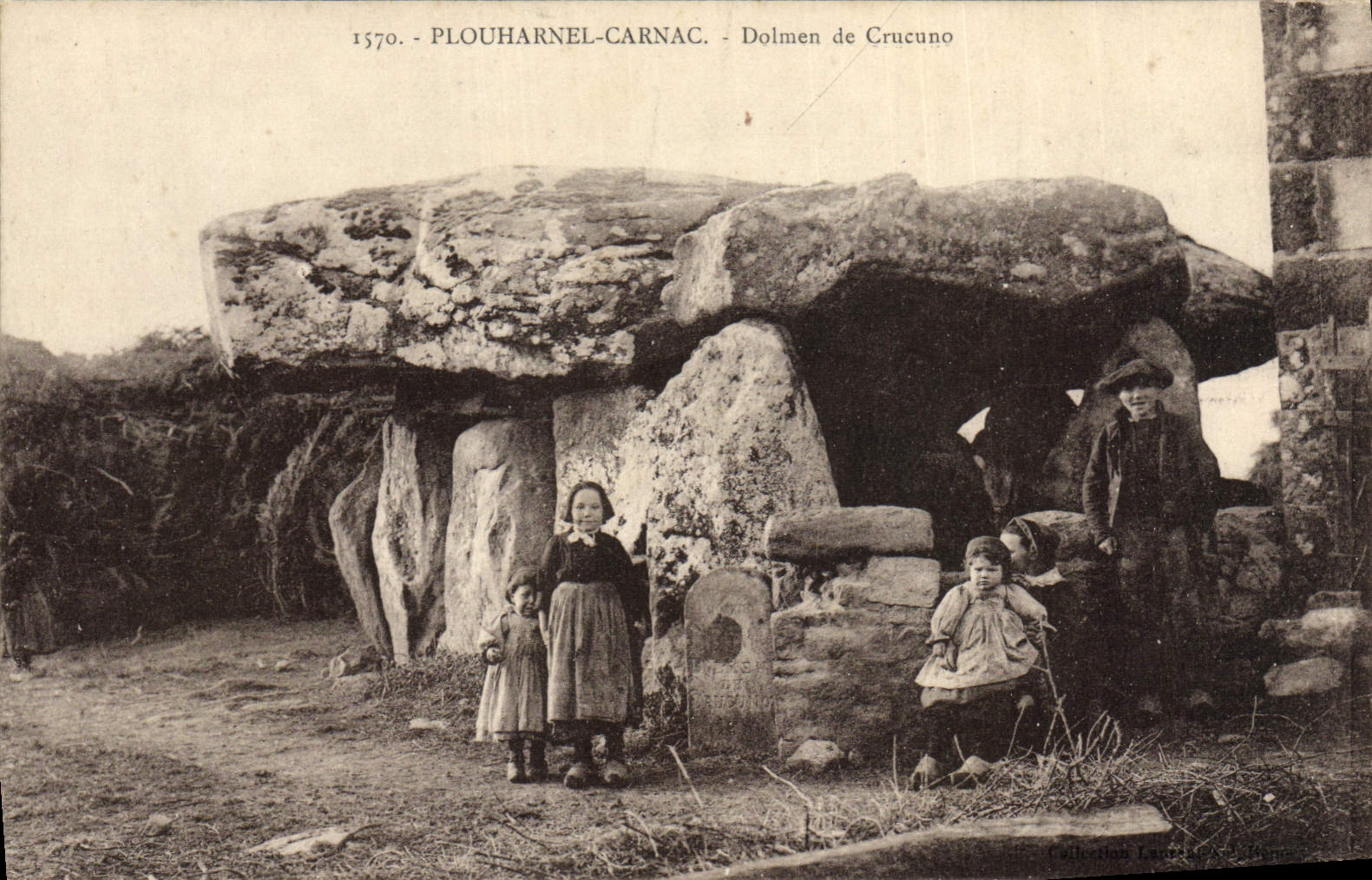 VINTAGE POSTCARD Dolmen Menhir Plouharnel Carnac Dolmen of Crucuno Children