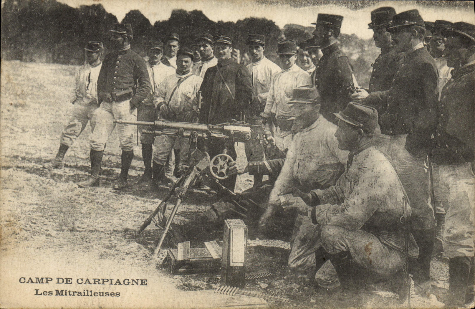 VINTAGE POSTCARD Militaria Camp of Carpiagne machine-guns