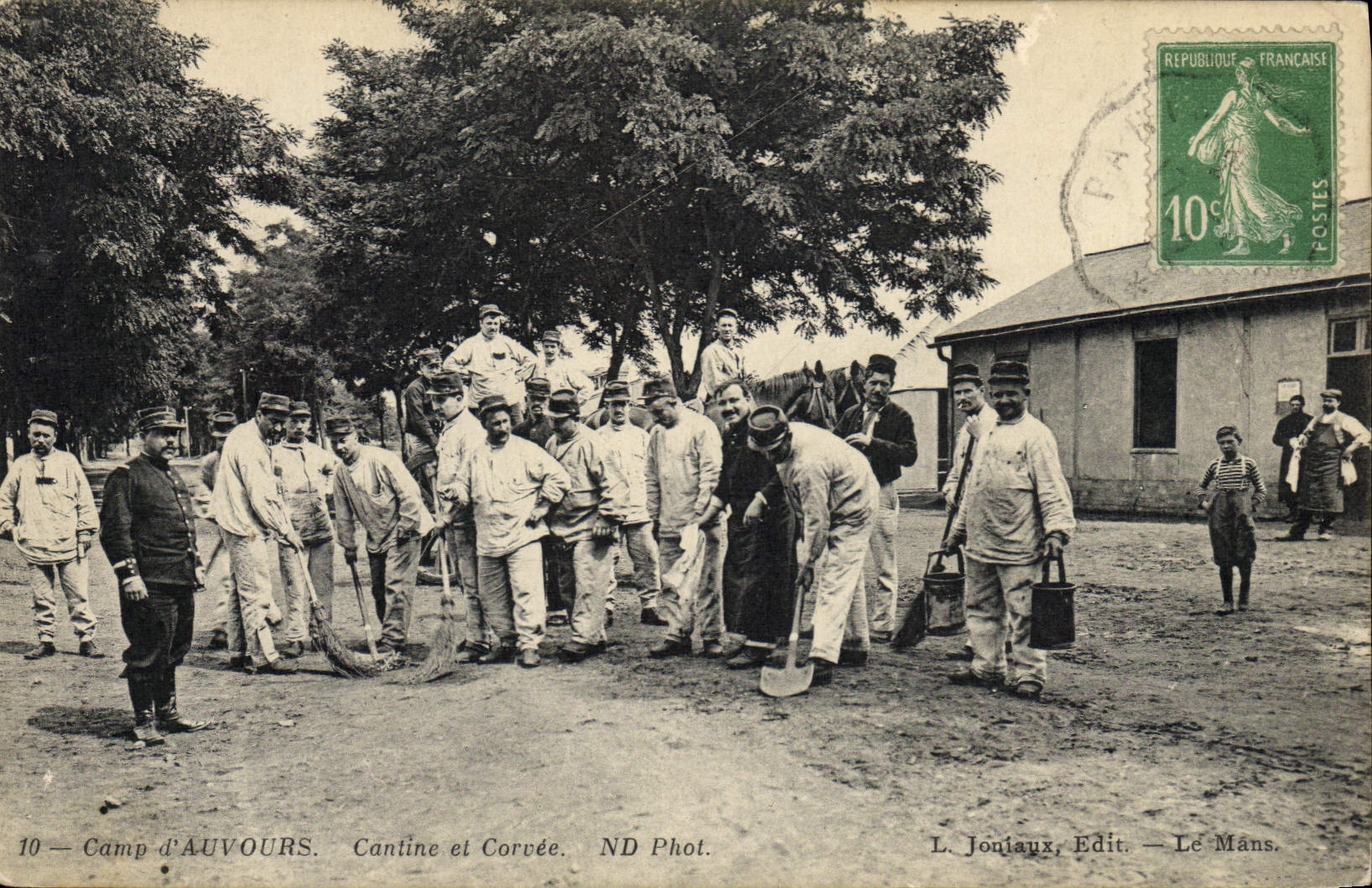 CPA Militaria Camp d'Auvours Cantine et corvee