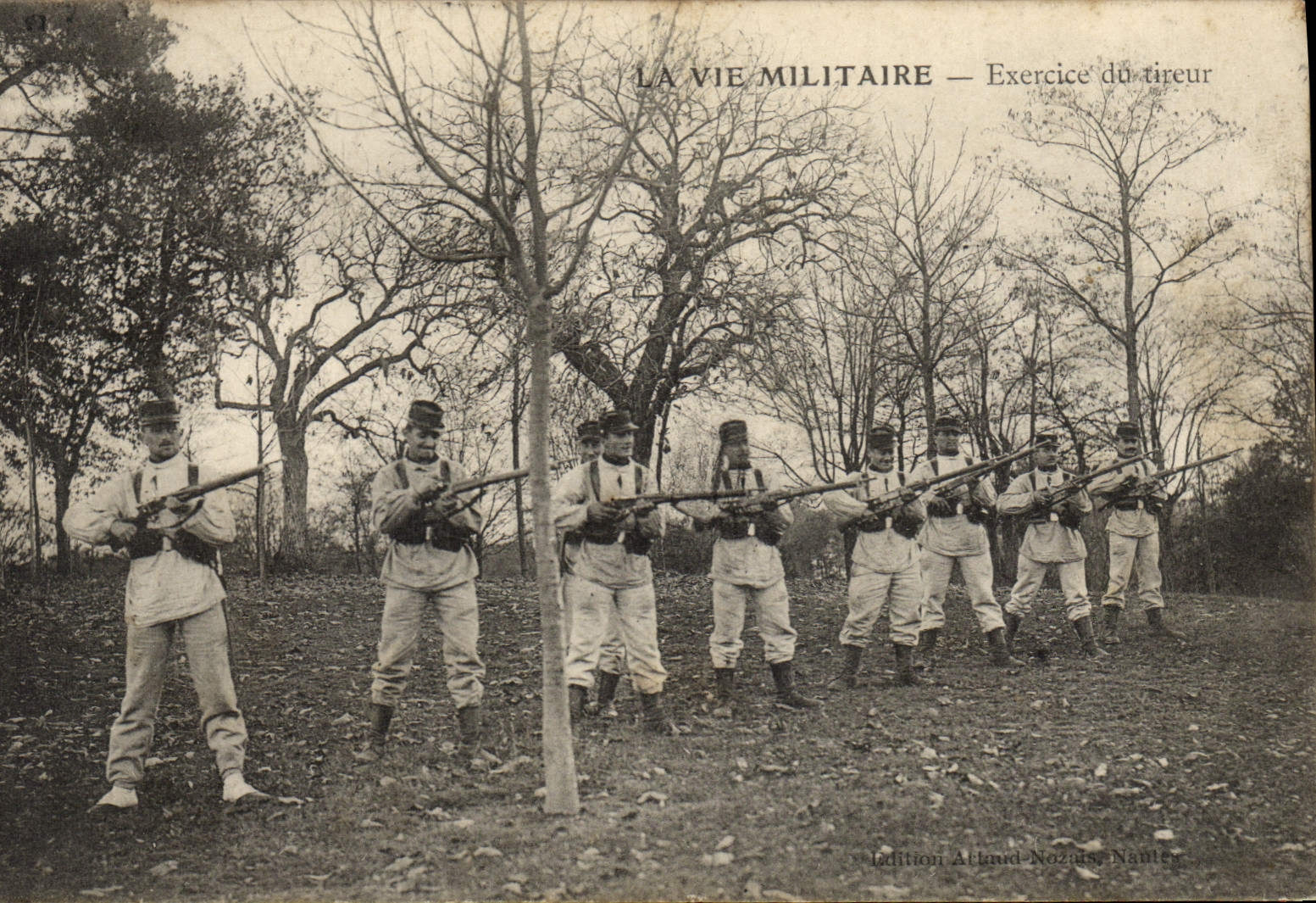 VINTAGE POSTCARD Militaria Exercise of the gunner
