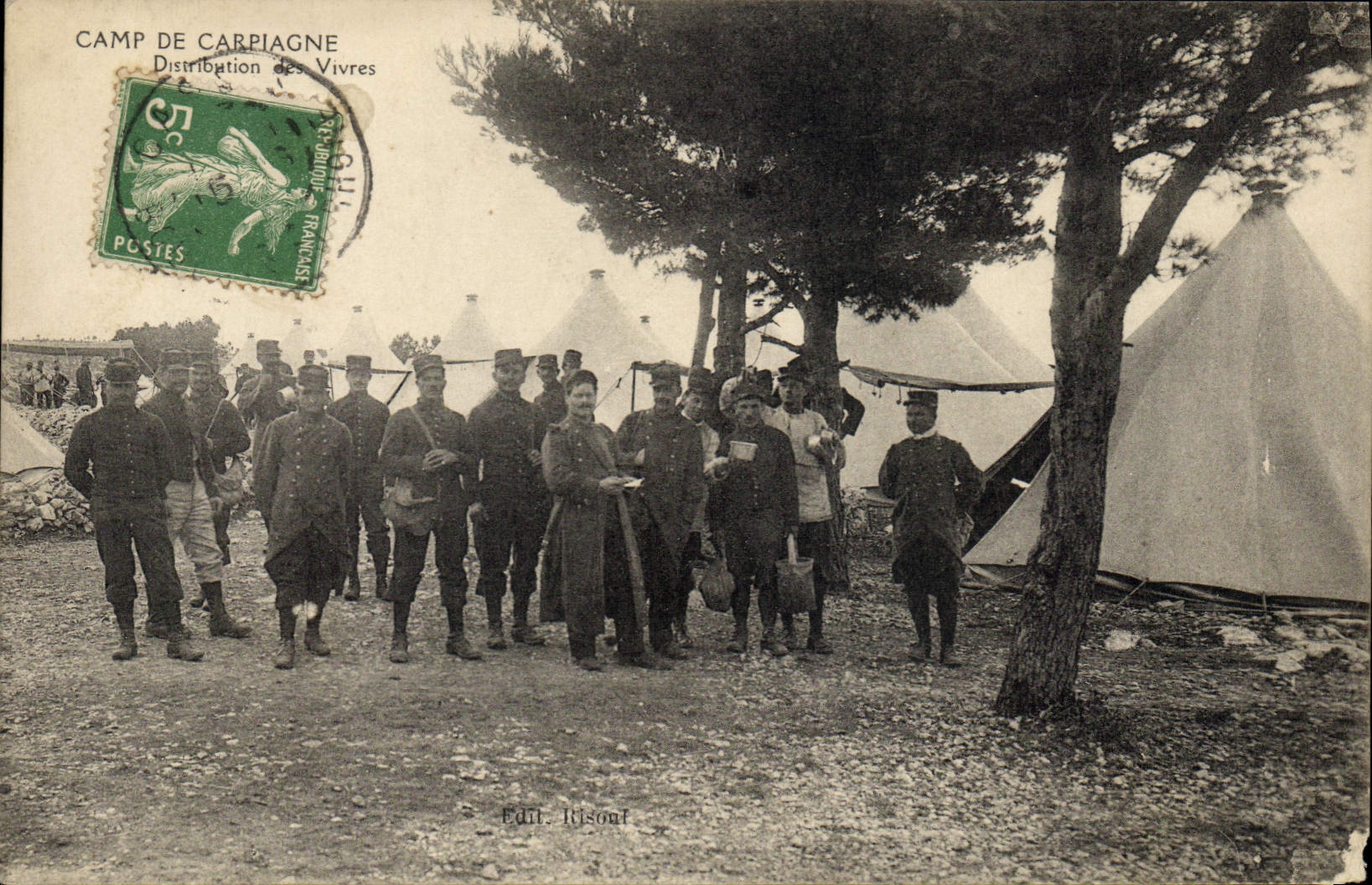 VINTAGE POSTCARD Militaria Camp of Carpiagne Distribution of vivres
