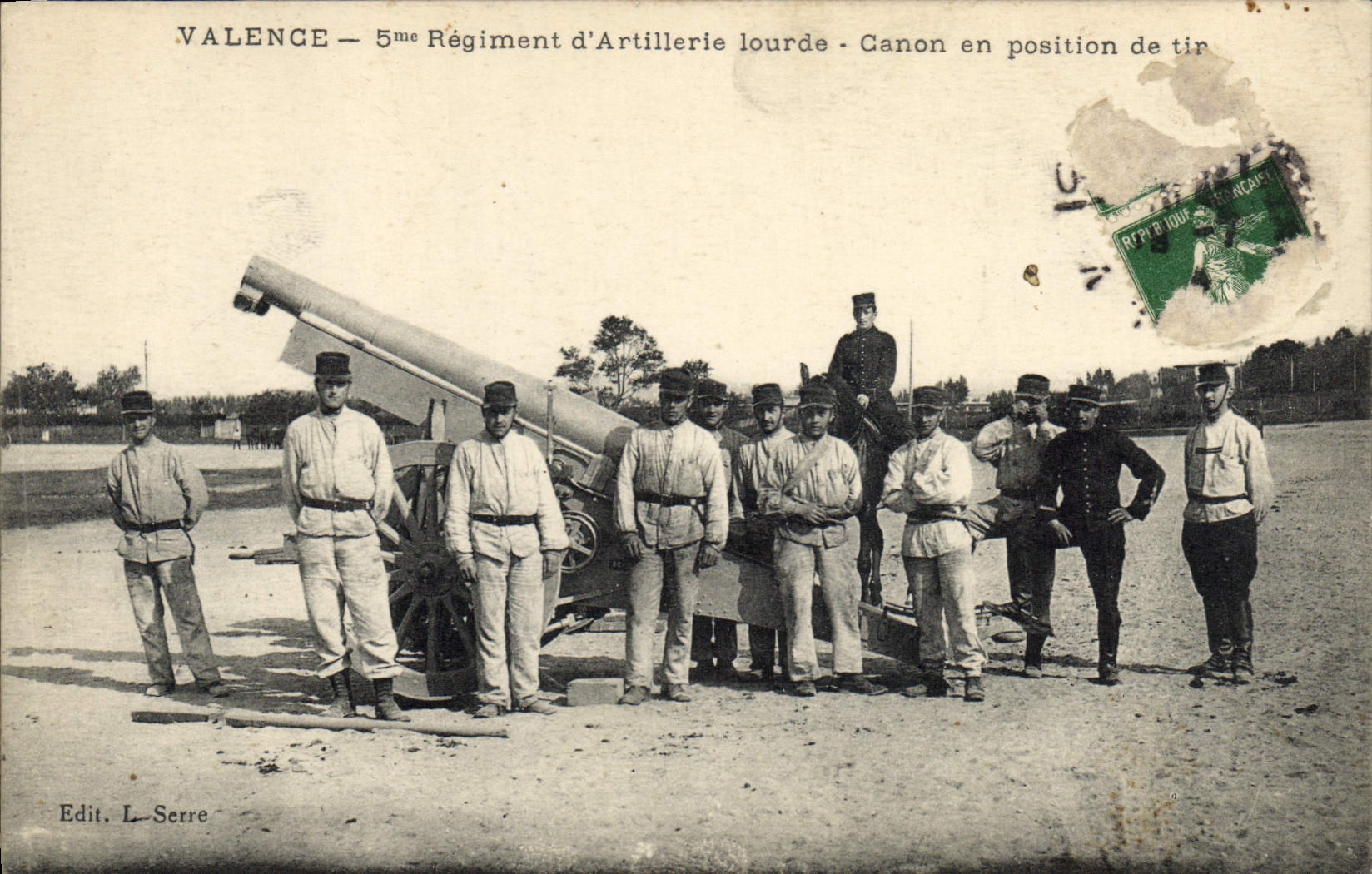 CPA Militaria Valence 5eme regiment d'artillerie lourde Canon en position de tir