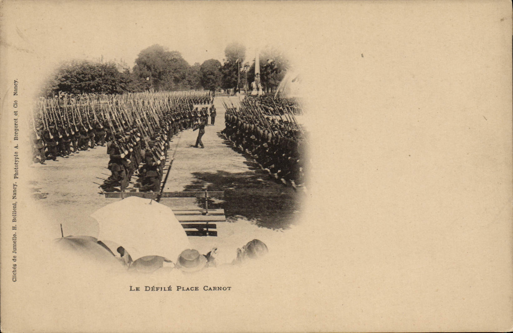 VINTAGE POSTCARD Militaria the procession Places Carnot