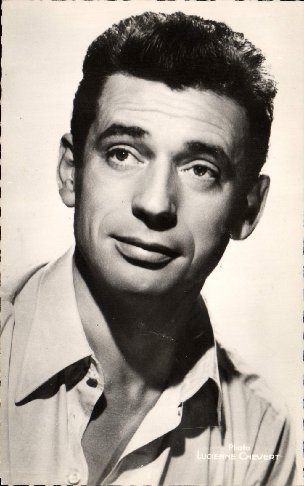 MODERN CARD Cinema Yves Montand