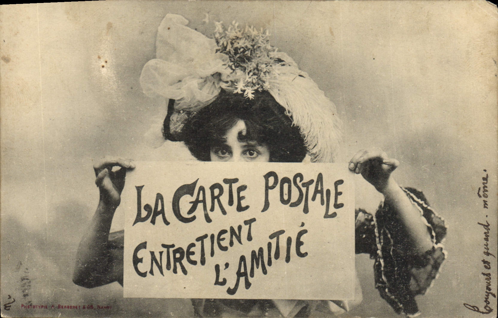 VINTAGE POSTCARD Postcards the postcard maintains the friendship