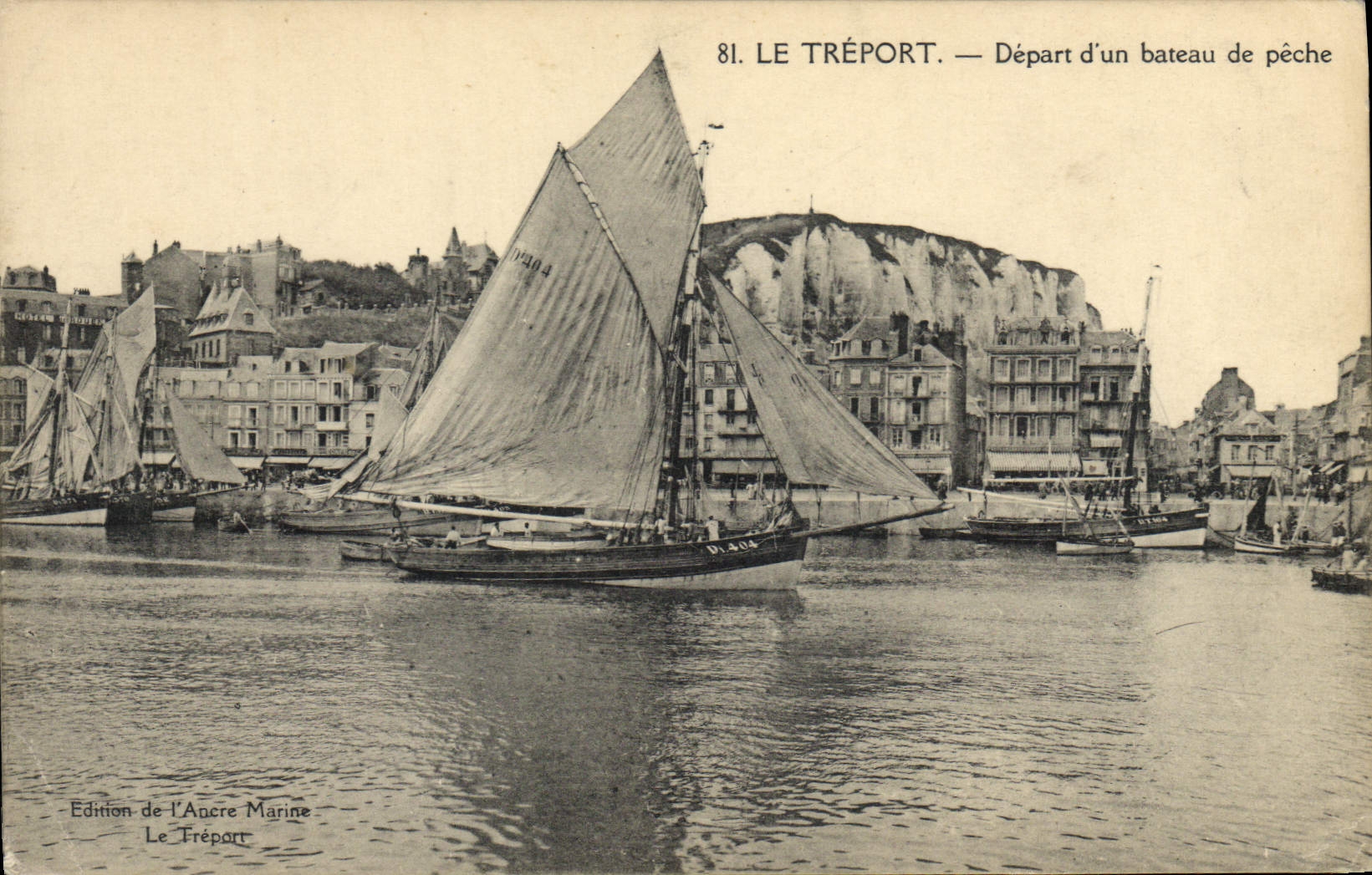 CPA Bateau de peche Le Treport Depart d'un bateau 