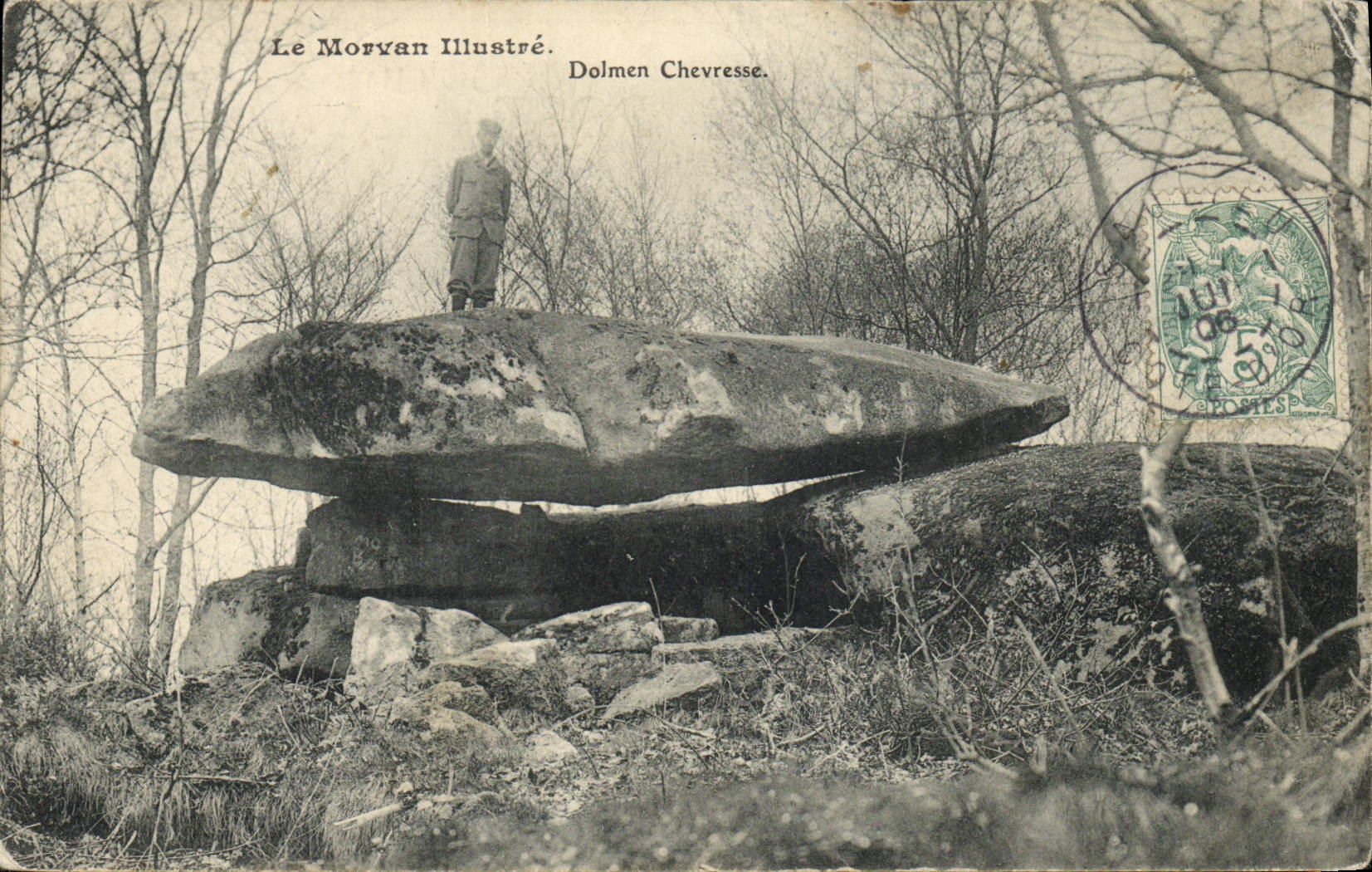 CPA Dolmen Menhir Morvan Dolmen Chevresse Folklore