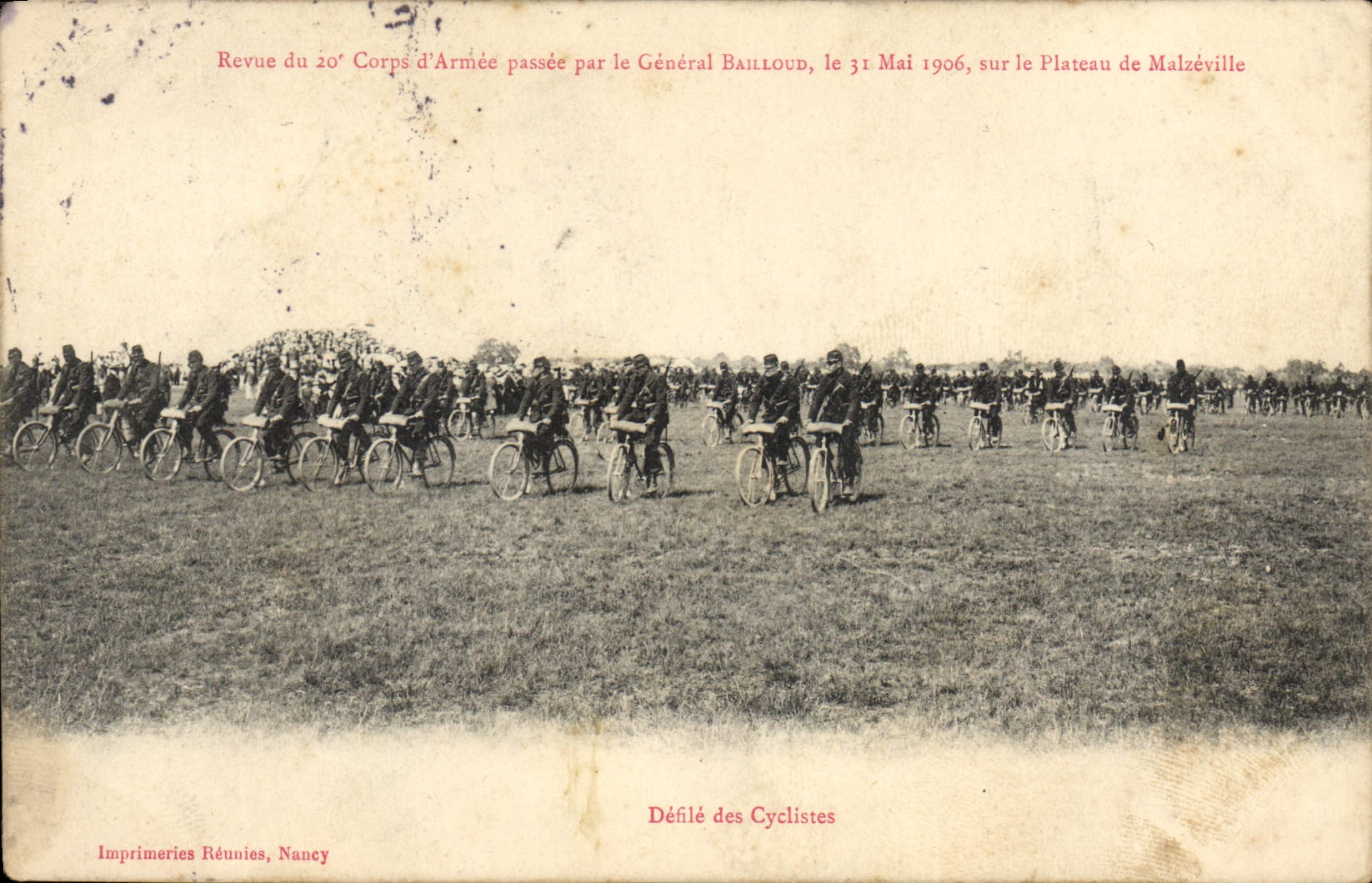La POSTAL Militaria de la VENDIMIA reexaminado del vigésimo cuerpo del ejército pasó por Bailloud enmarañado general de los ciclistas de Veflo