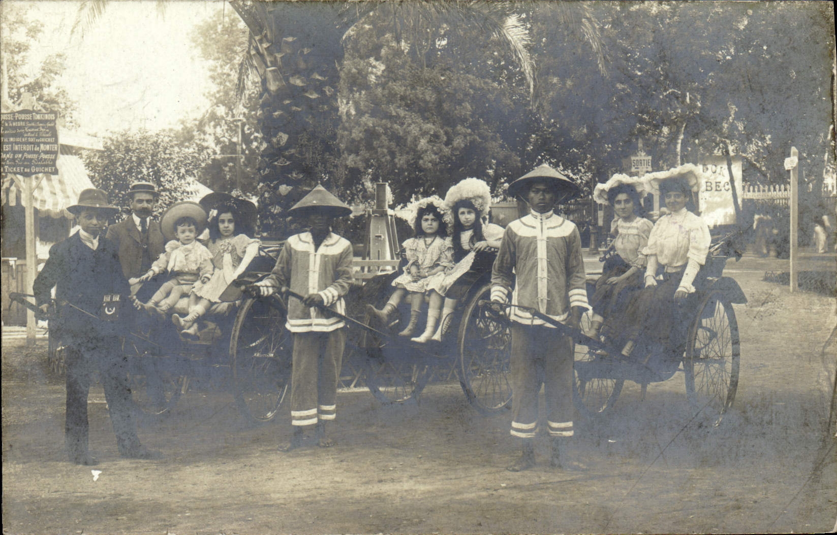 CARTE PHOTO Poussue Pousse Exposition Indochine