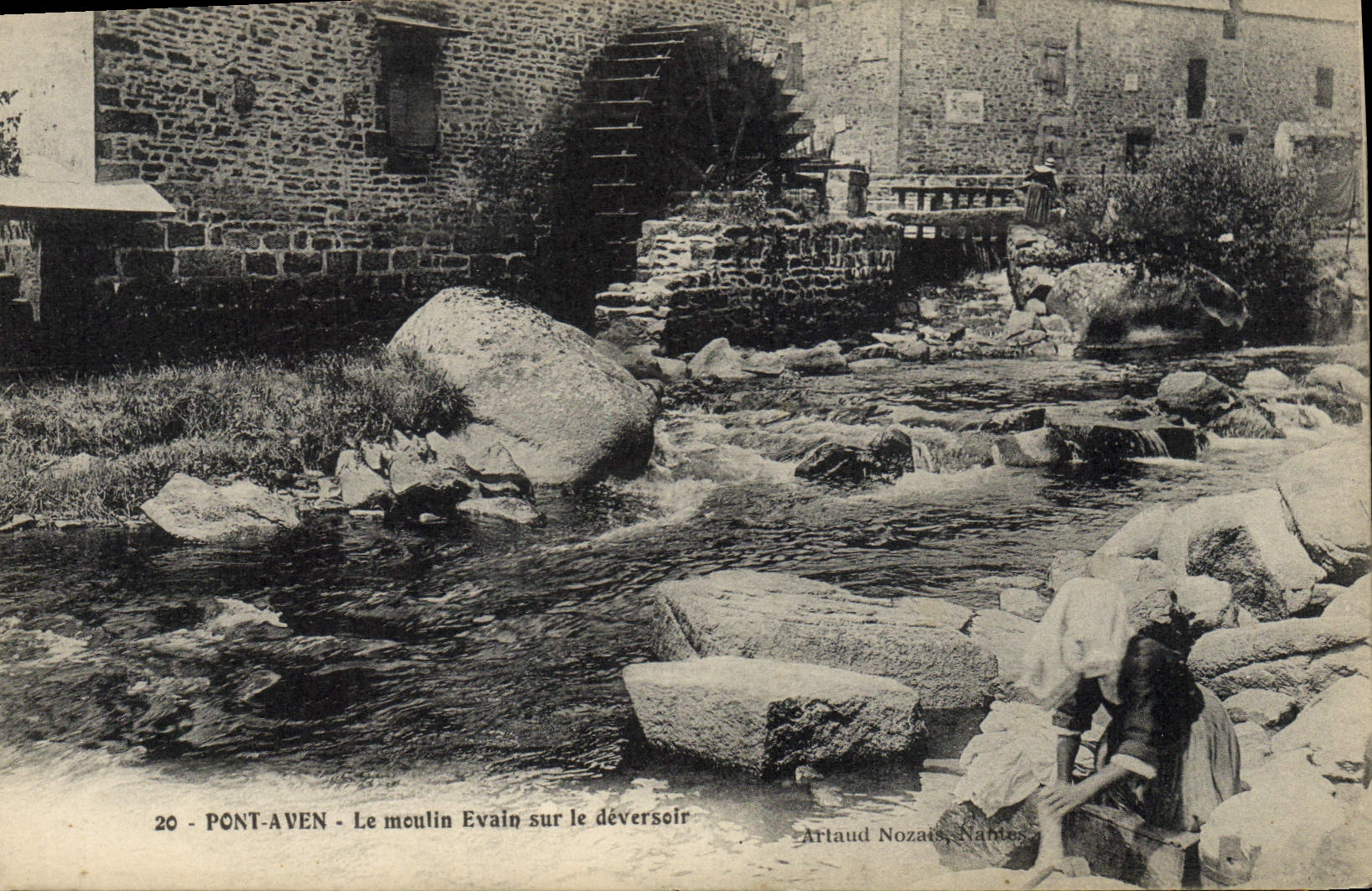 CPA Moulin a eau Pont Aven Le moulin Evain sur le deversoir
