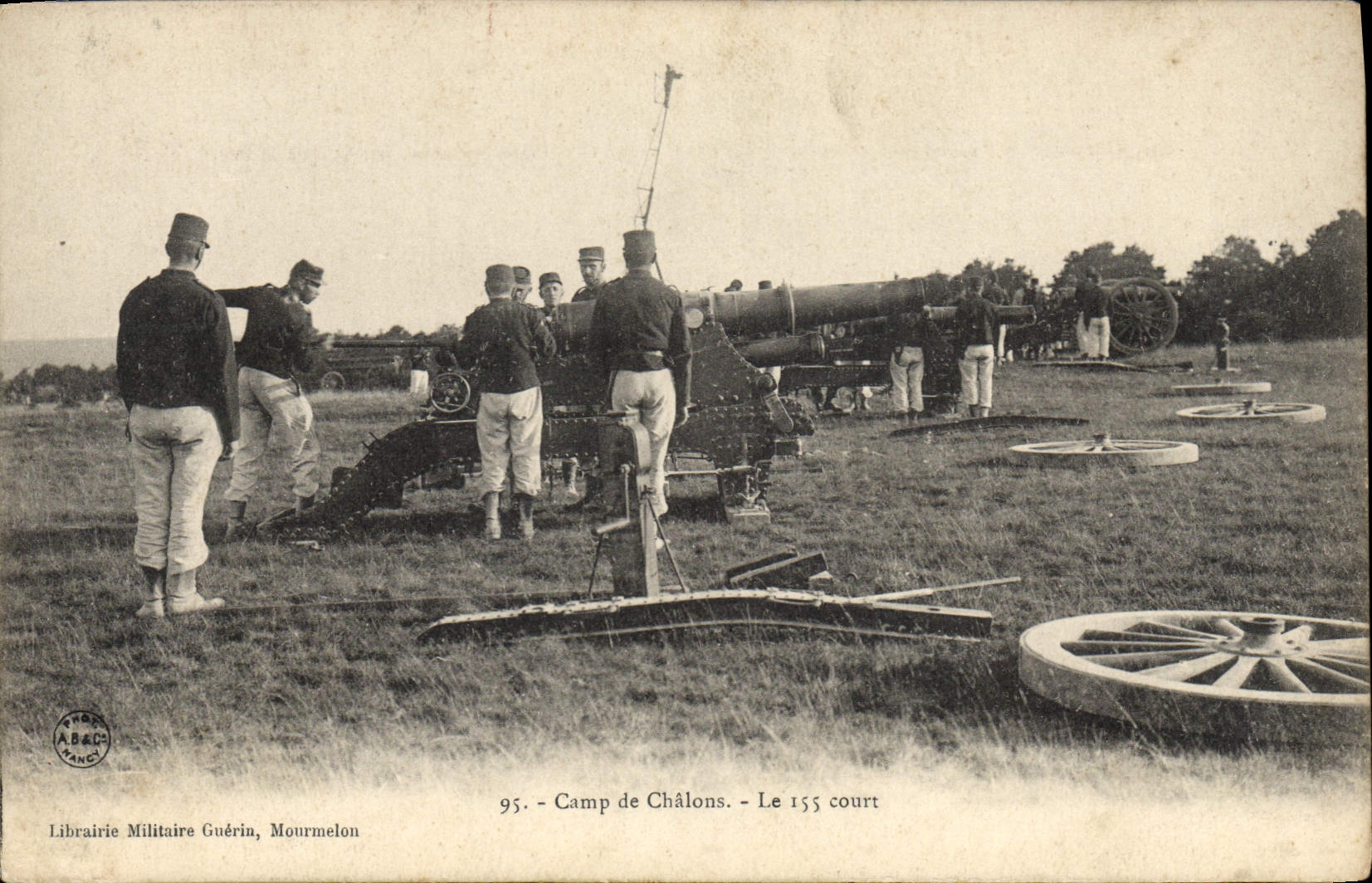 CPA Militaria Camp de Chalons Le 155 court