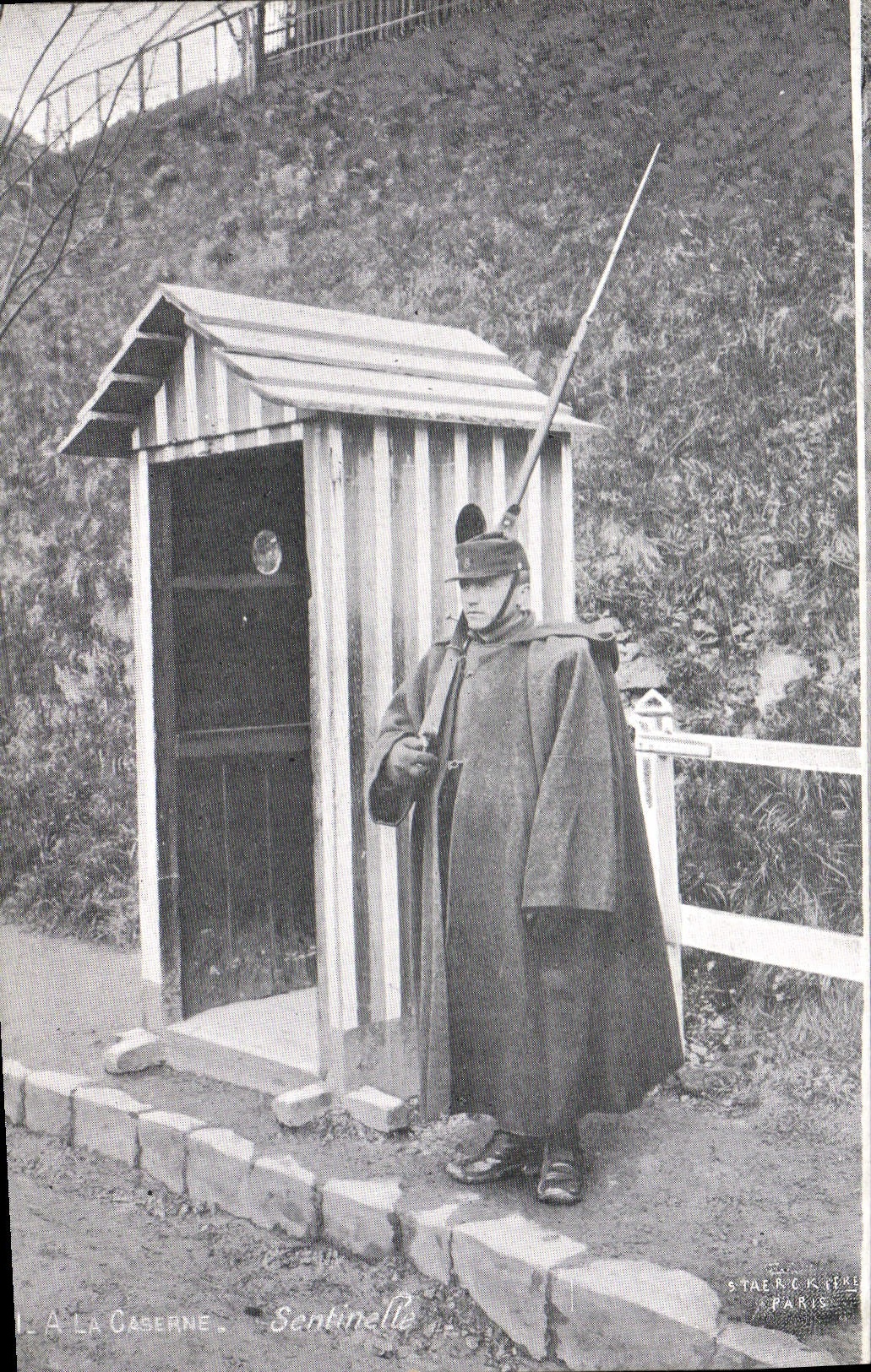 VINTAGE POSTCARD Militaria Sentinel