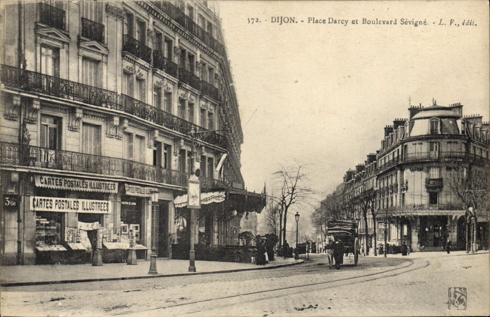 CPA Commerce Cartes postales Dijon Place Darcy et boulevard Sevigne