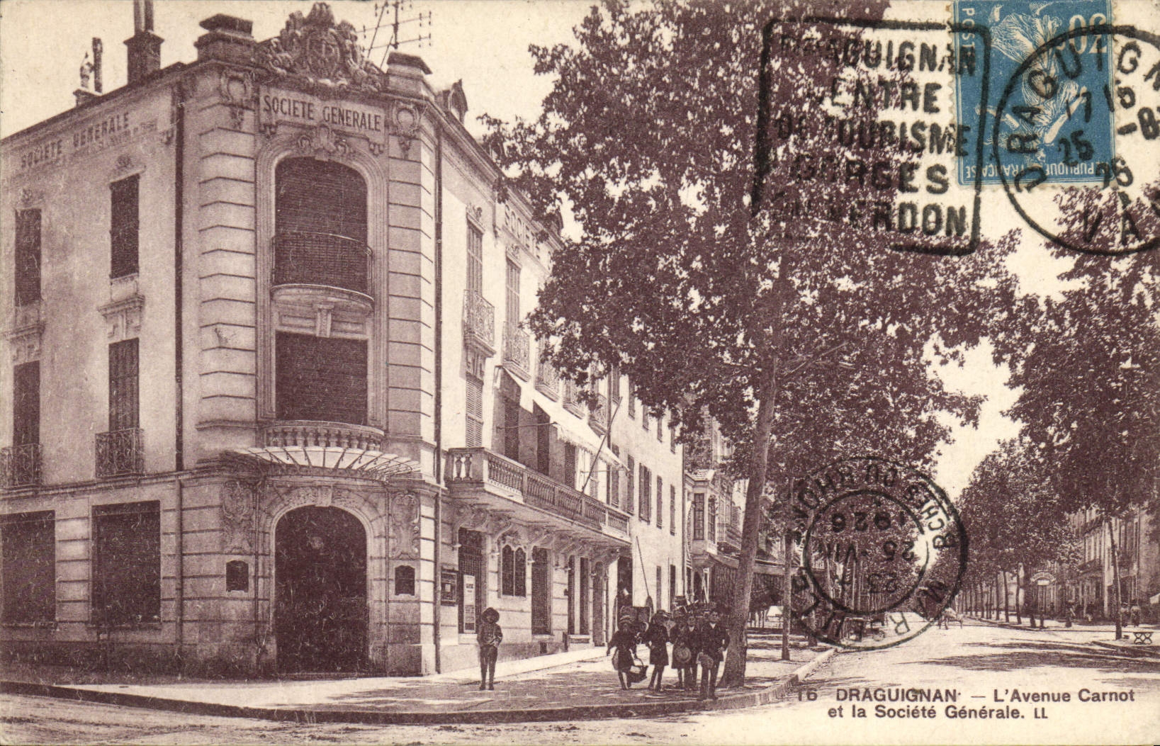 CPA Banque Draguignan L'avenue Carnot et la Societe Generale