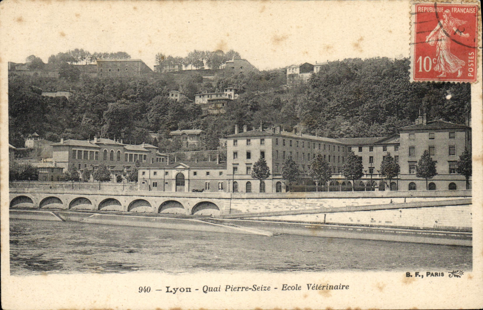 VINTAGE POSTCARD Lyon Quay Veterinary Pierre Sixteen School