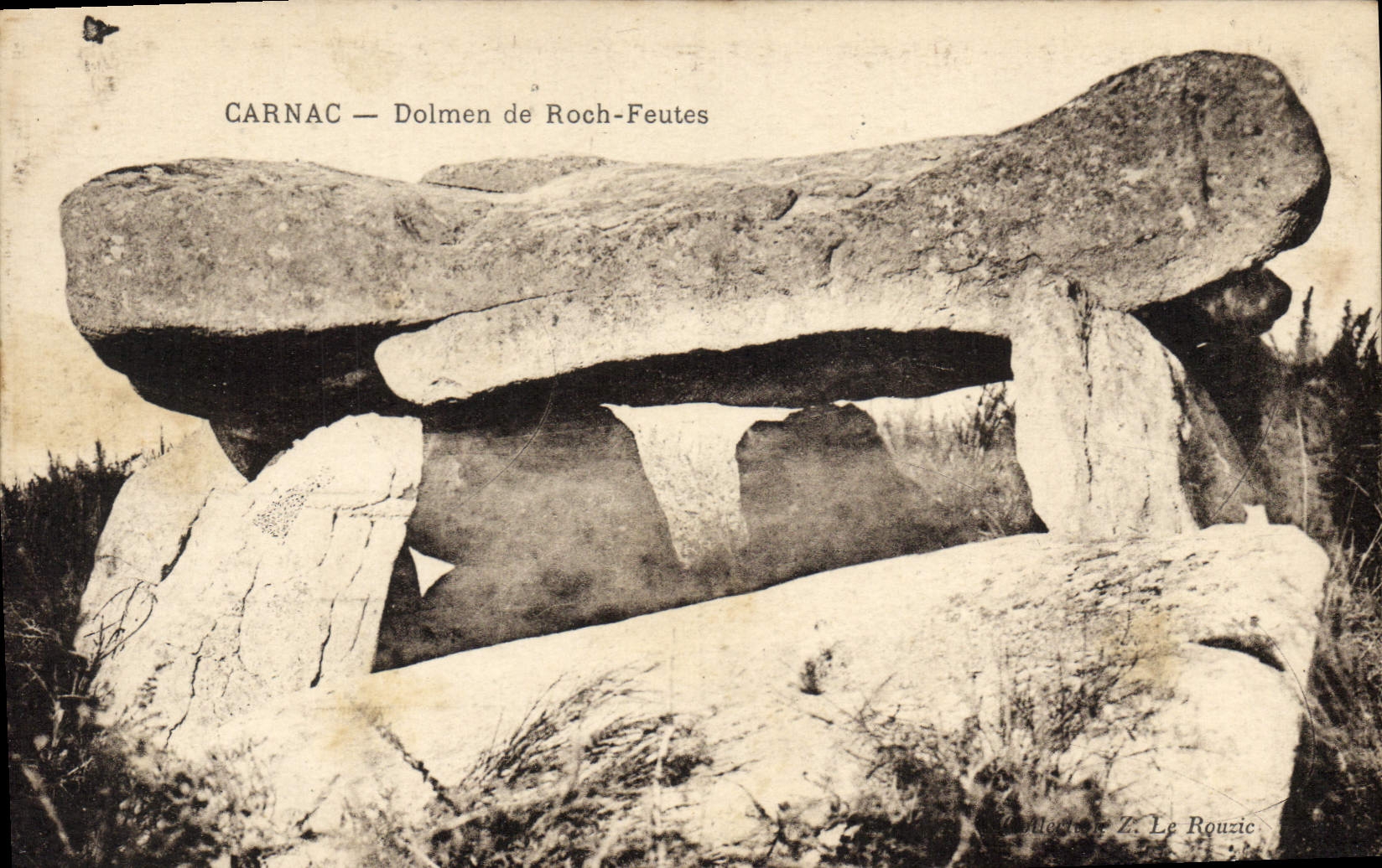 VINTAGE POSTCARD Dolmen Menhir Carnac Dolmen of Roch Feutes
