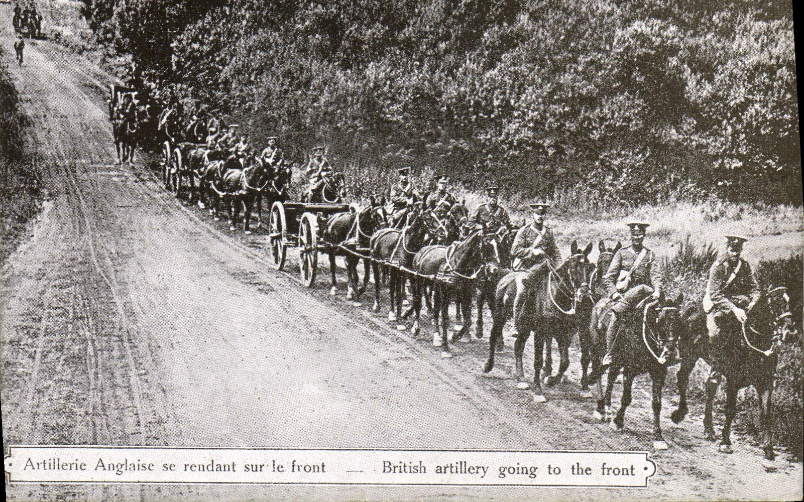 VINTAGE POSTCARD Militaria British artillery going to the face