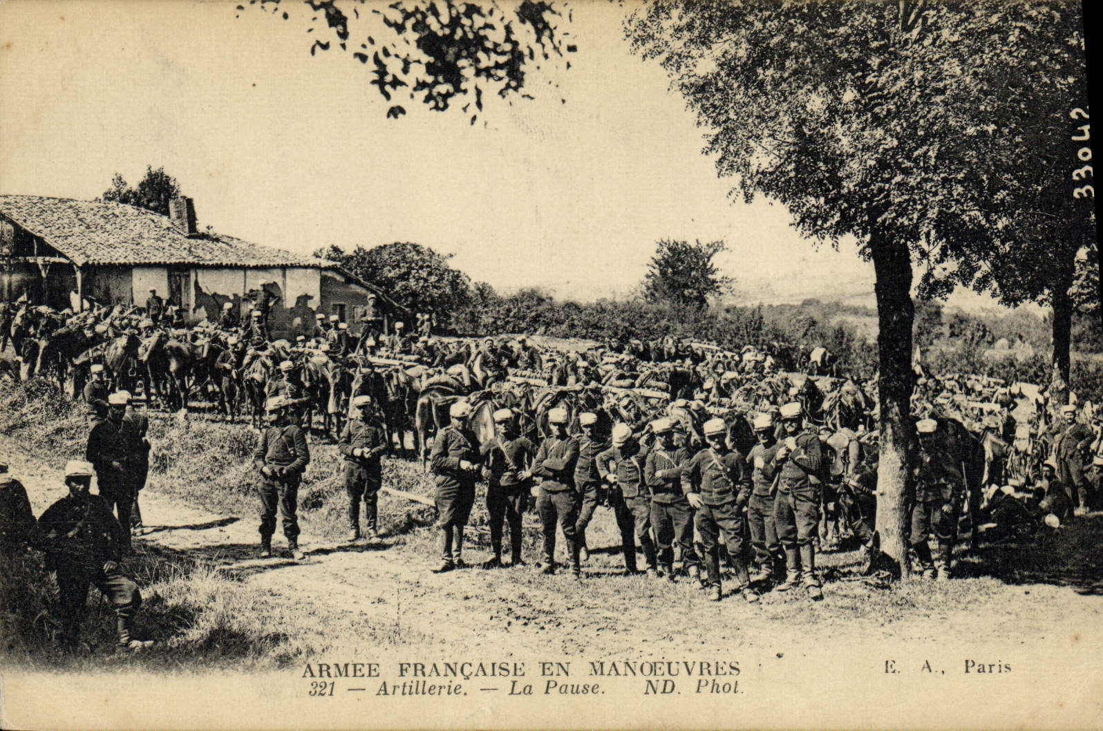 CPA Militaria Artillerie La pause 