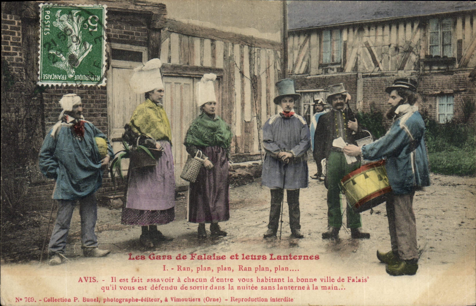 CPA Folklore Les gars de Falaise et leurs lanternes Ran plan plan 