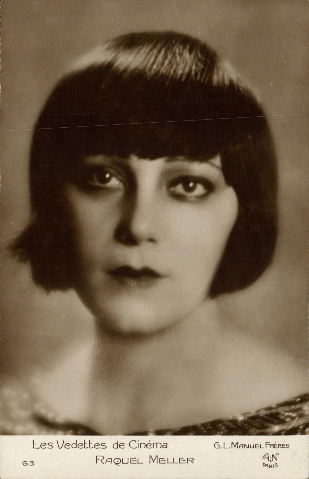 POSTAL MODERNA cine de Raquel a mezclarse