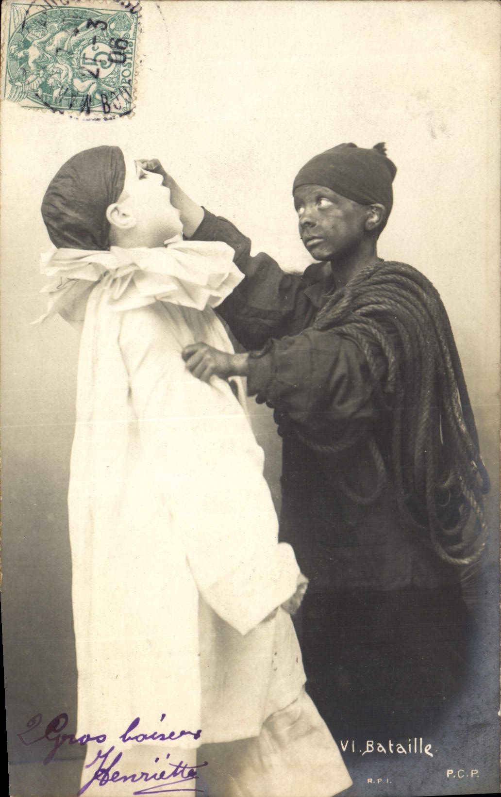 VINTAGE POSTCARD Theater Pierrot Battles