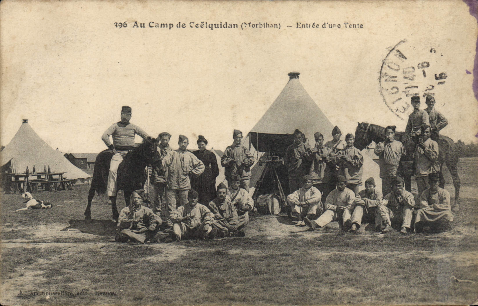 VINTAGE POSTCARD Militaria Camp of Coetquidan Entered of a tent