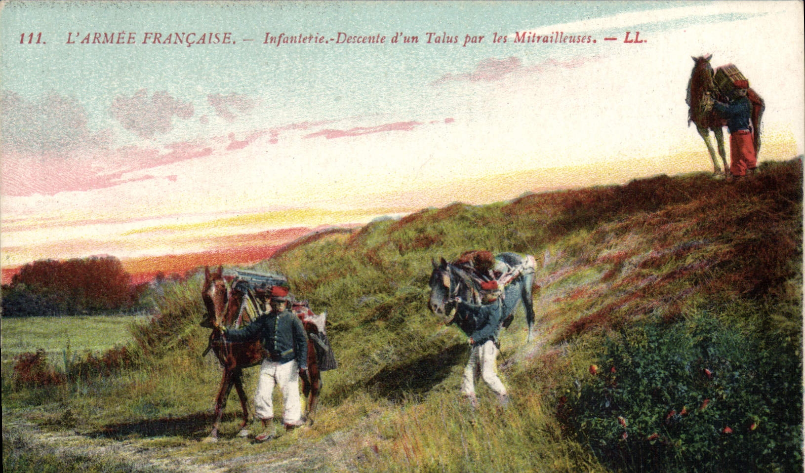CPA Militaria Infanterie Descente d'un talus par les mitrailleurs