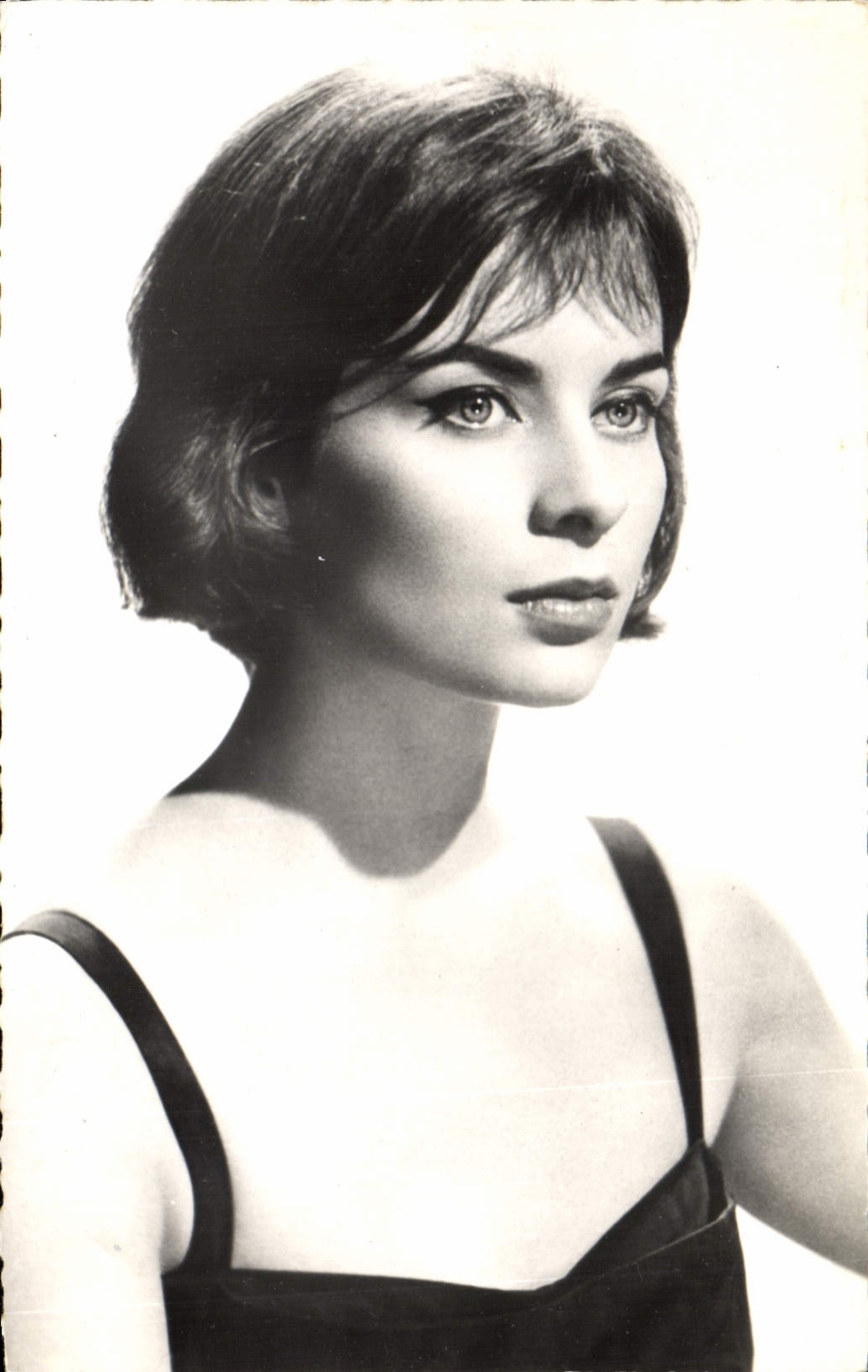 POSTAL MODERNA cine Juliette Mayniel