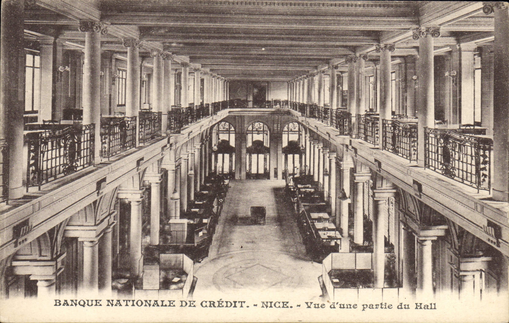 CPA Banque Nationale de Credit Nice Vue d'une partie du Hall