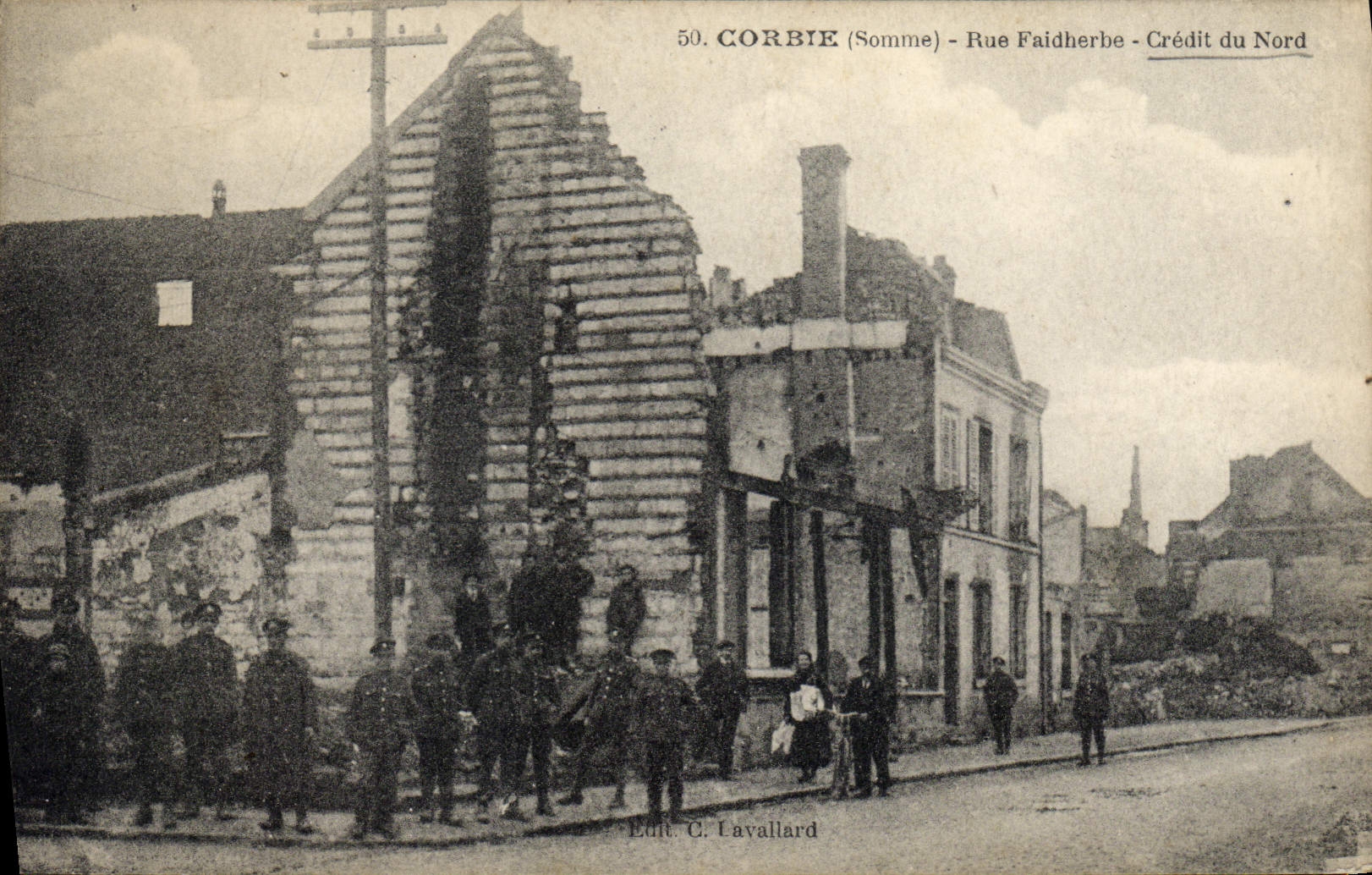 CPA Banque Corbie Rue Faidherbe Credit du Nord Militaria
