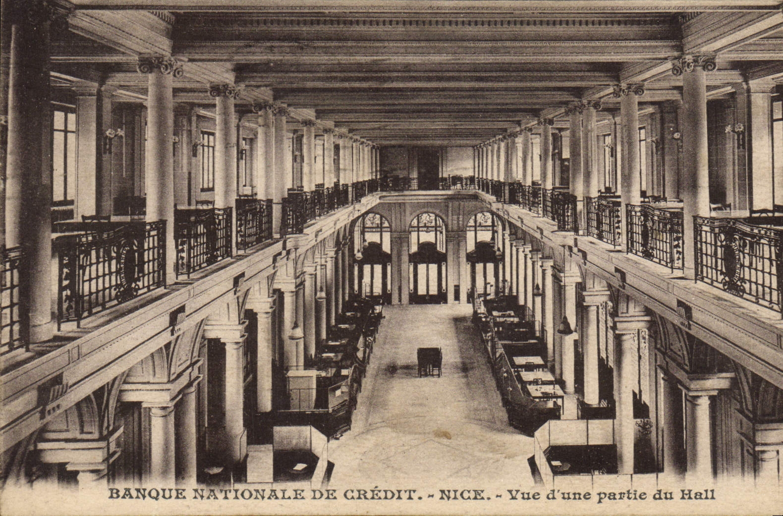 CPA Banque Nationale de Credit Nice Vue d'une partie du Hall